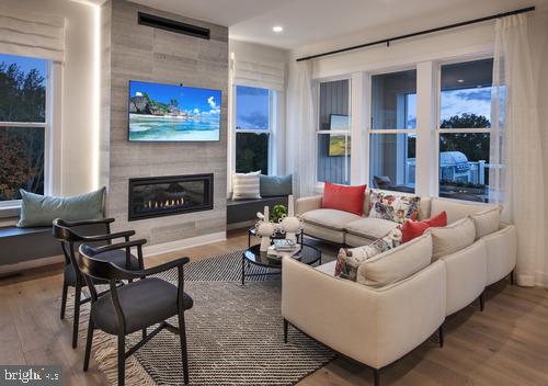 REGENCY AT WATERSIDE - Residential