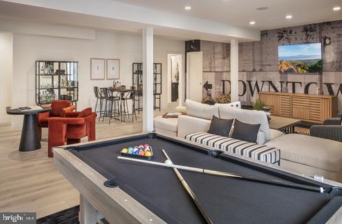 REGENCY AT WATERSIDE - Residential