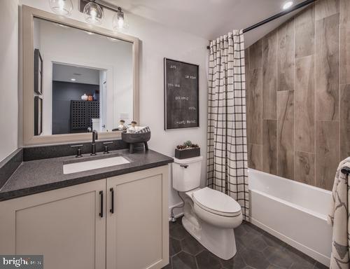 REGENCY AT WATERSIDE - Residential