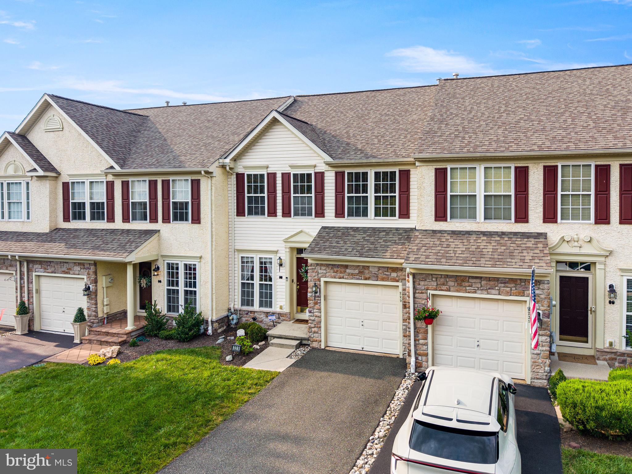 229 CREEKSIDE DRIVE