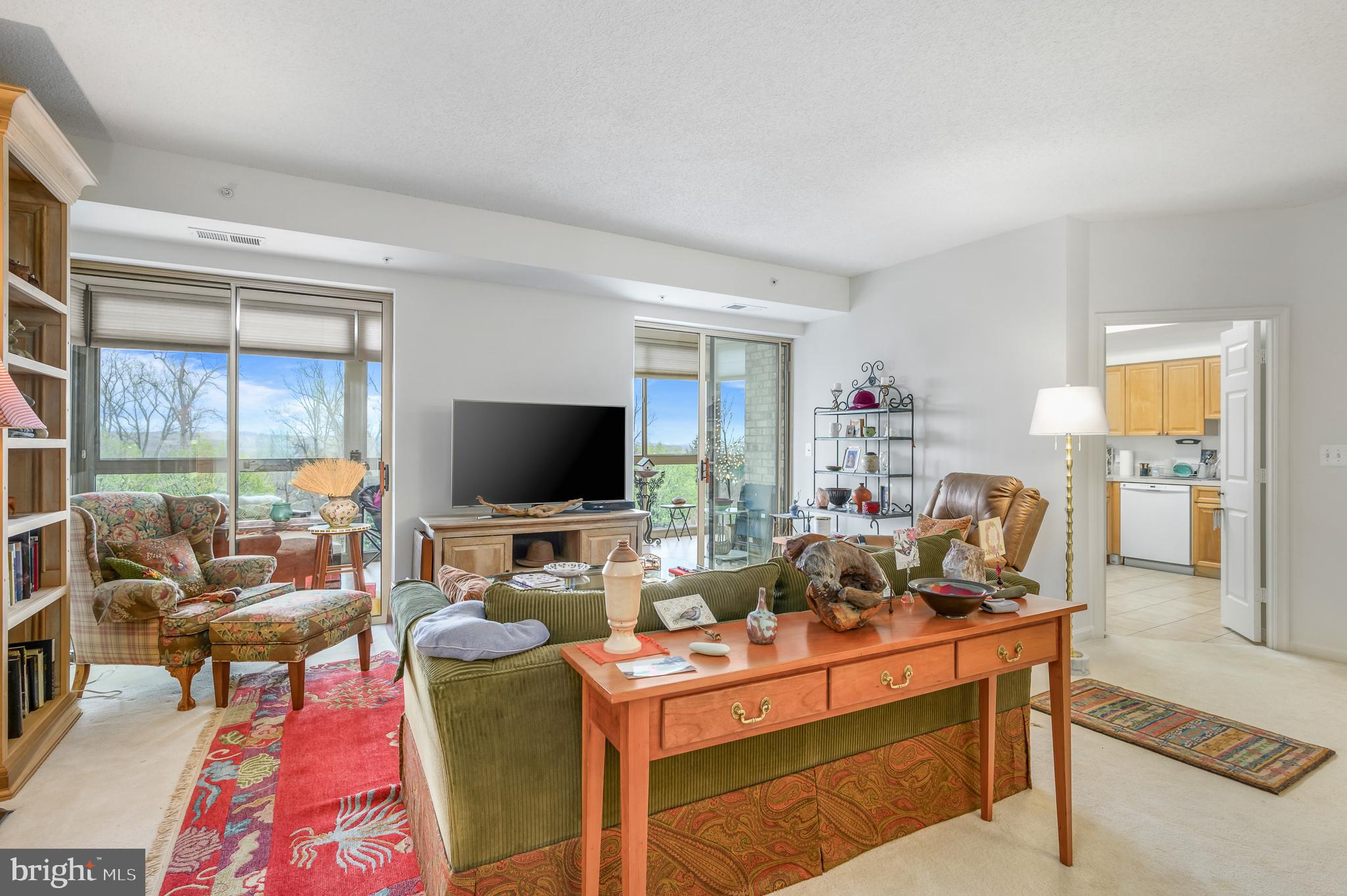 LANSDOWNE WOODS - Residential