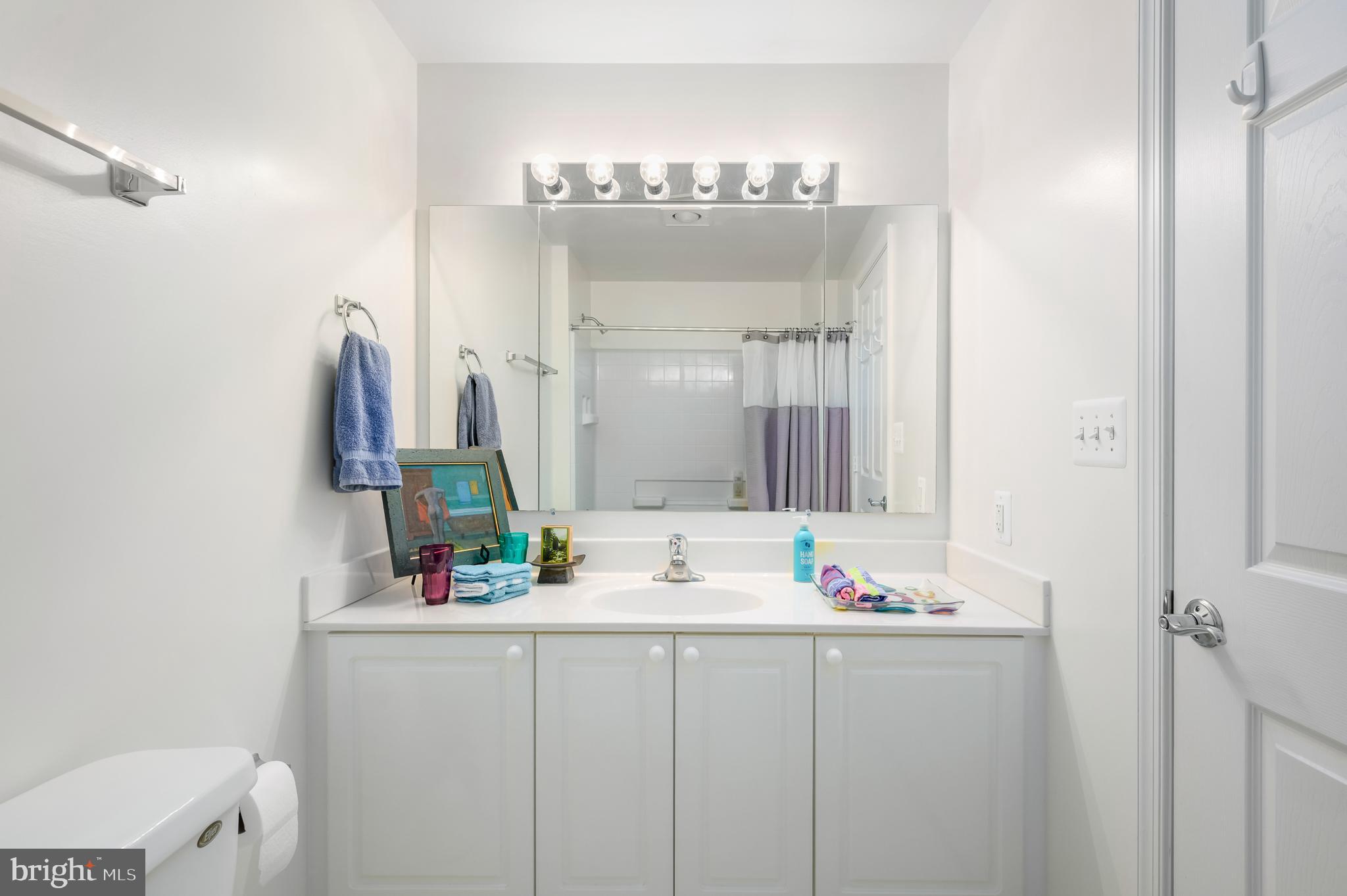 LANSDOWNE WOODS - Residential