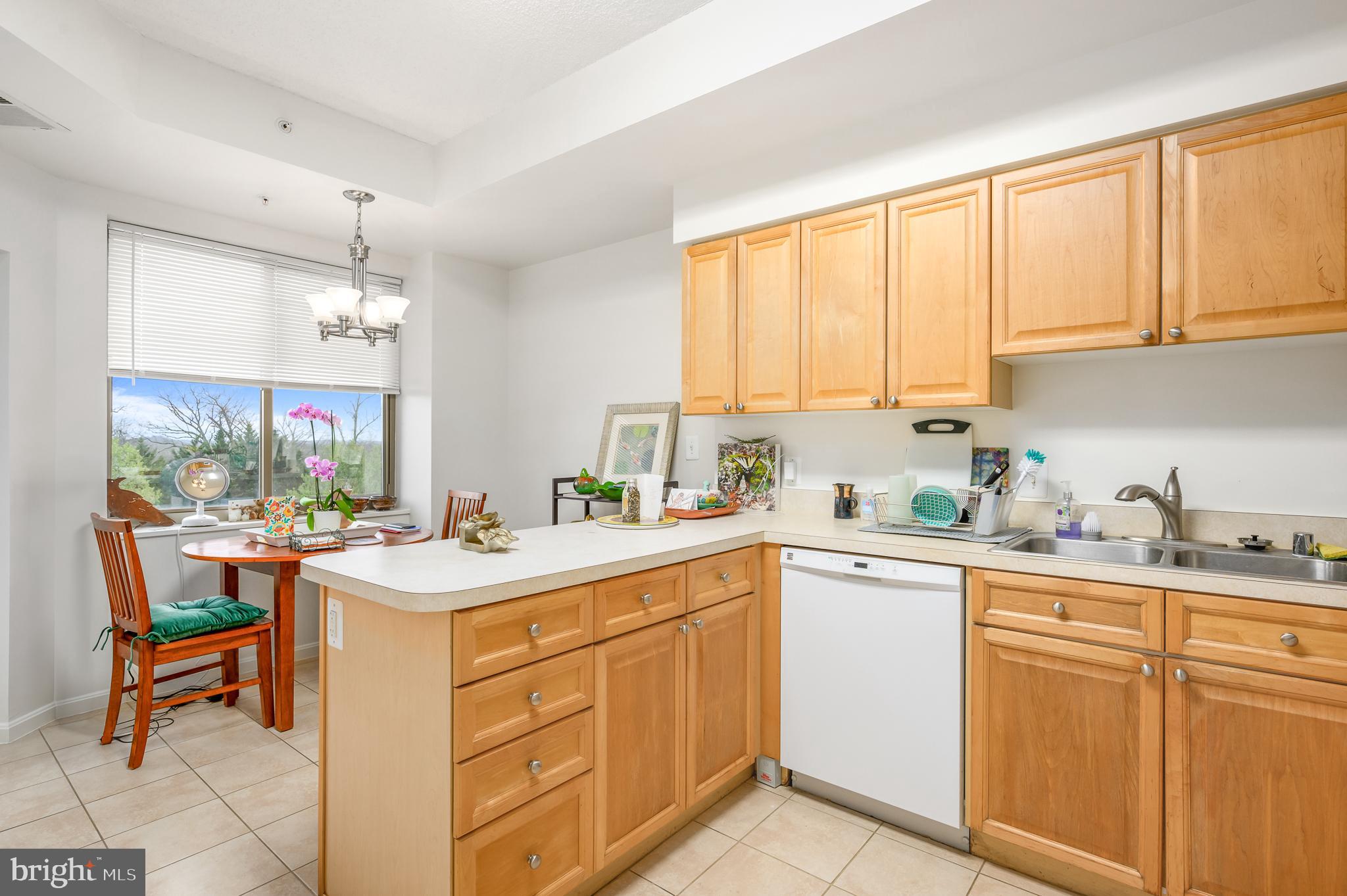 LANSDOWNE WOODS - Residential