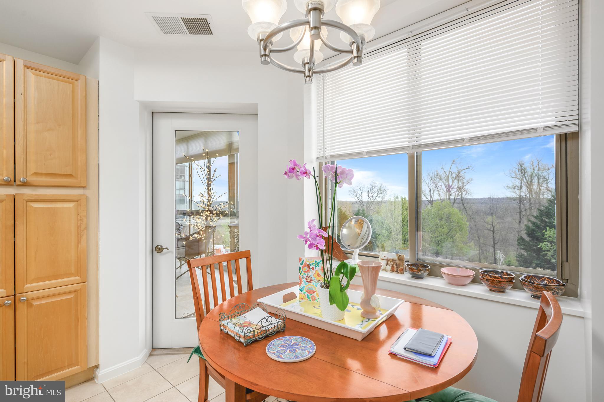 LANSDOWNE WOODS - Residential