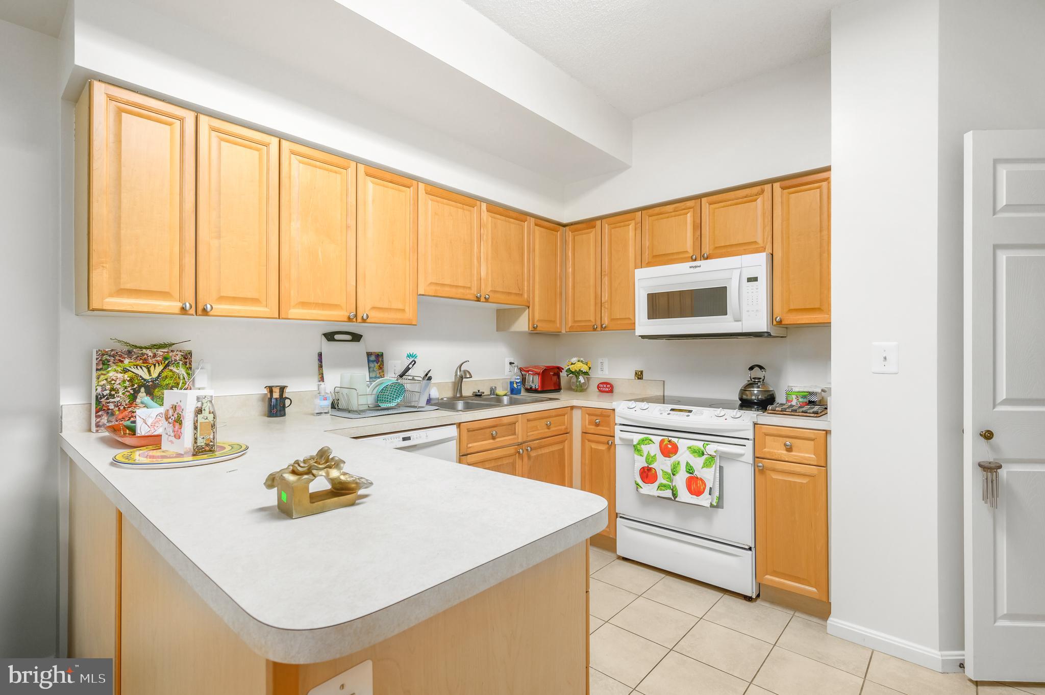 LANSDOWNE WOODS - Residential