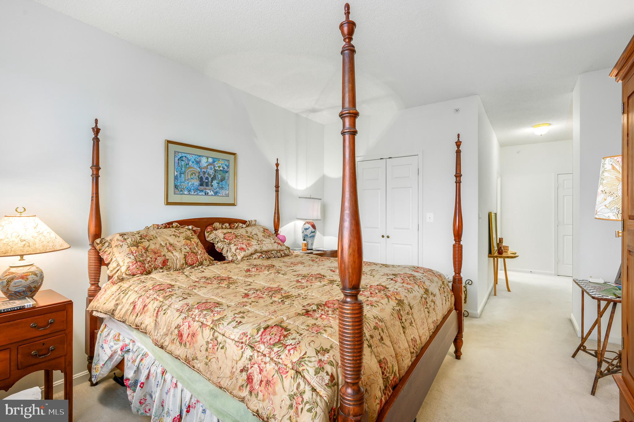 LANSDOWNE WOODS - Residential