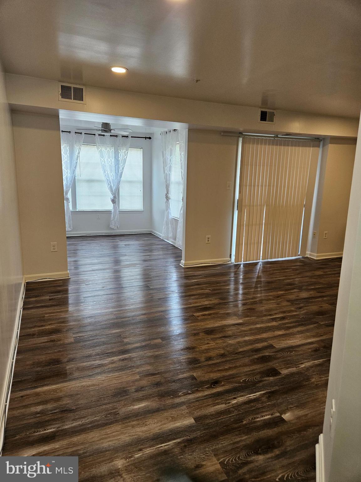 ROSECROFT COMMONS - Residential Lease