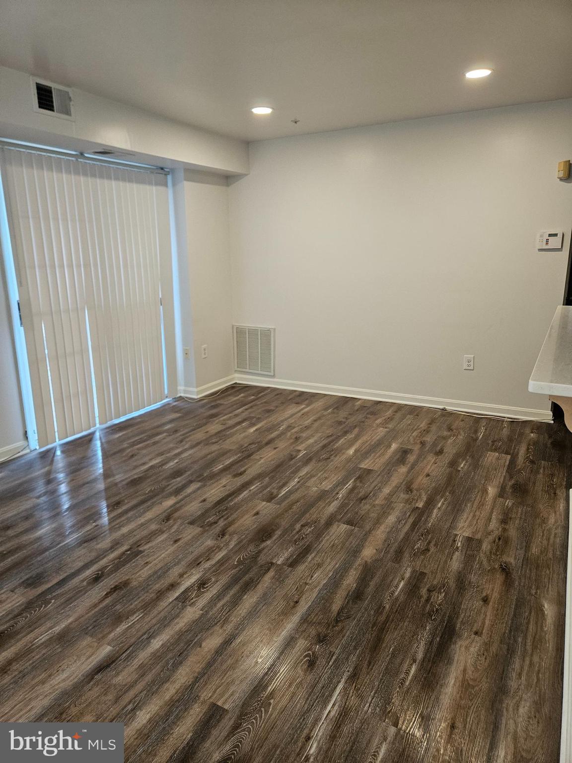 ROSECROFT COMMONS - Residential Lease