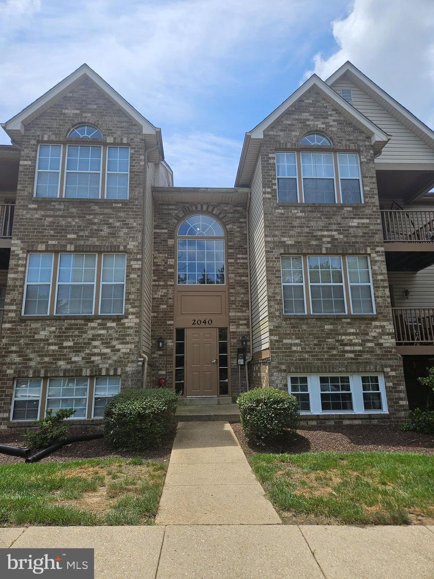 WELCOME HOME!!  Spacious Beautiful 2 Bedroom, 2 Bathroom condo in quiet Rosecroft Commons community. Features large master bedroom with walk-in closet, master bathroom with separate tub and shower. Updated kitchen with new quartz countertops with breakfast bar. Freshly painted. New recessed lighting. New laminate flooring. Washer and dryer in unit. Close by the beltway. Just minutes from the National Harbor and the Rivertown shopping center. Credit score 640. Gross income requirement 2.5x monthly rent. NOTE: New stainless appliances including built in microwave have been installed. Pics will be uploaded soon.  Please provide cellphone number and email address.