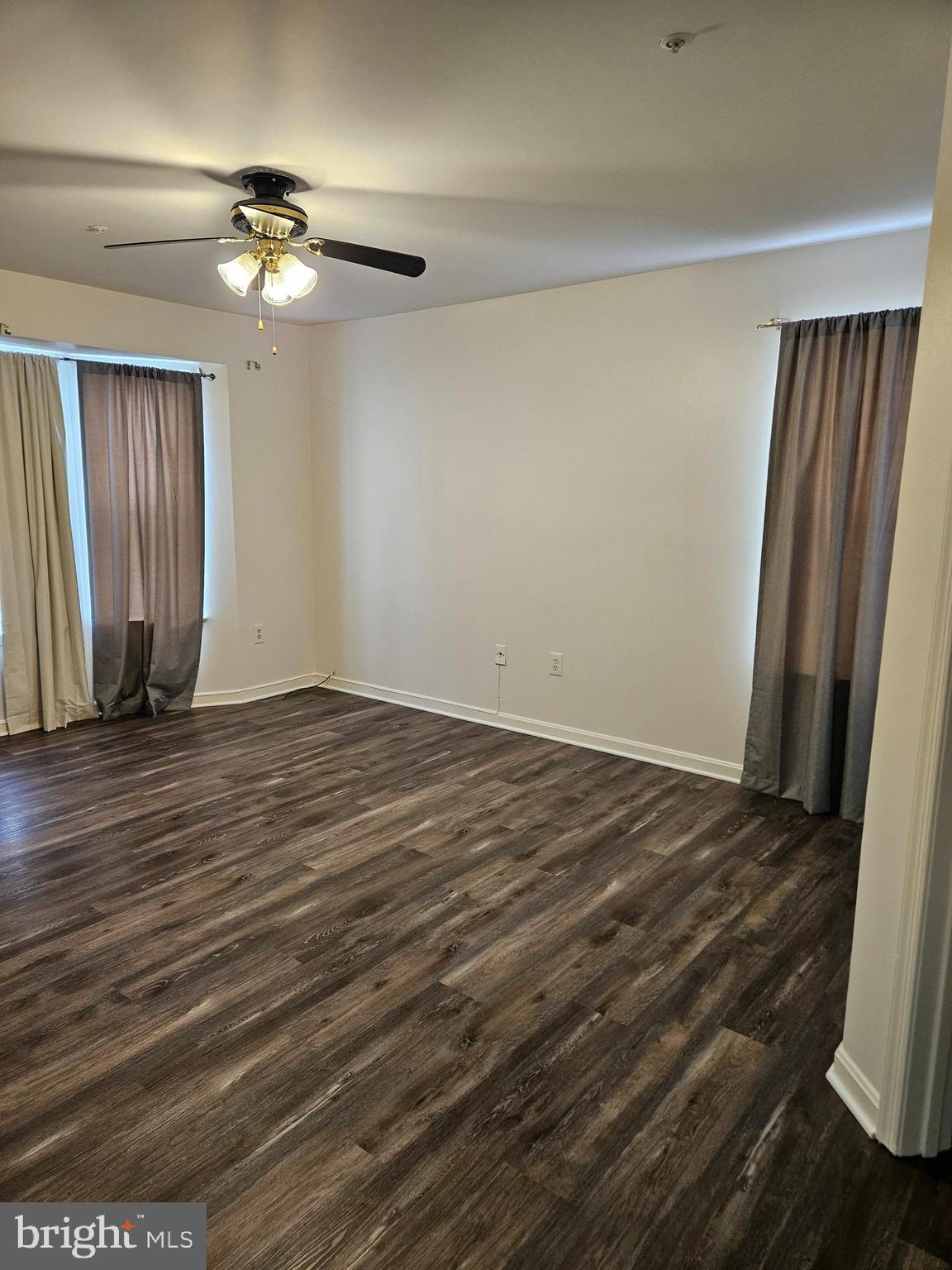 ROSECROFT COMMONS - Residential Lease