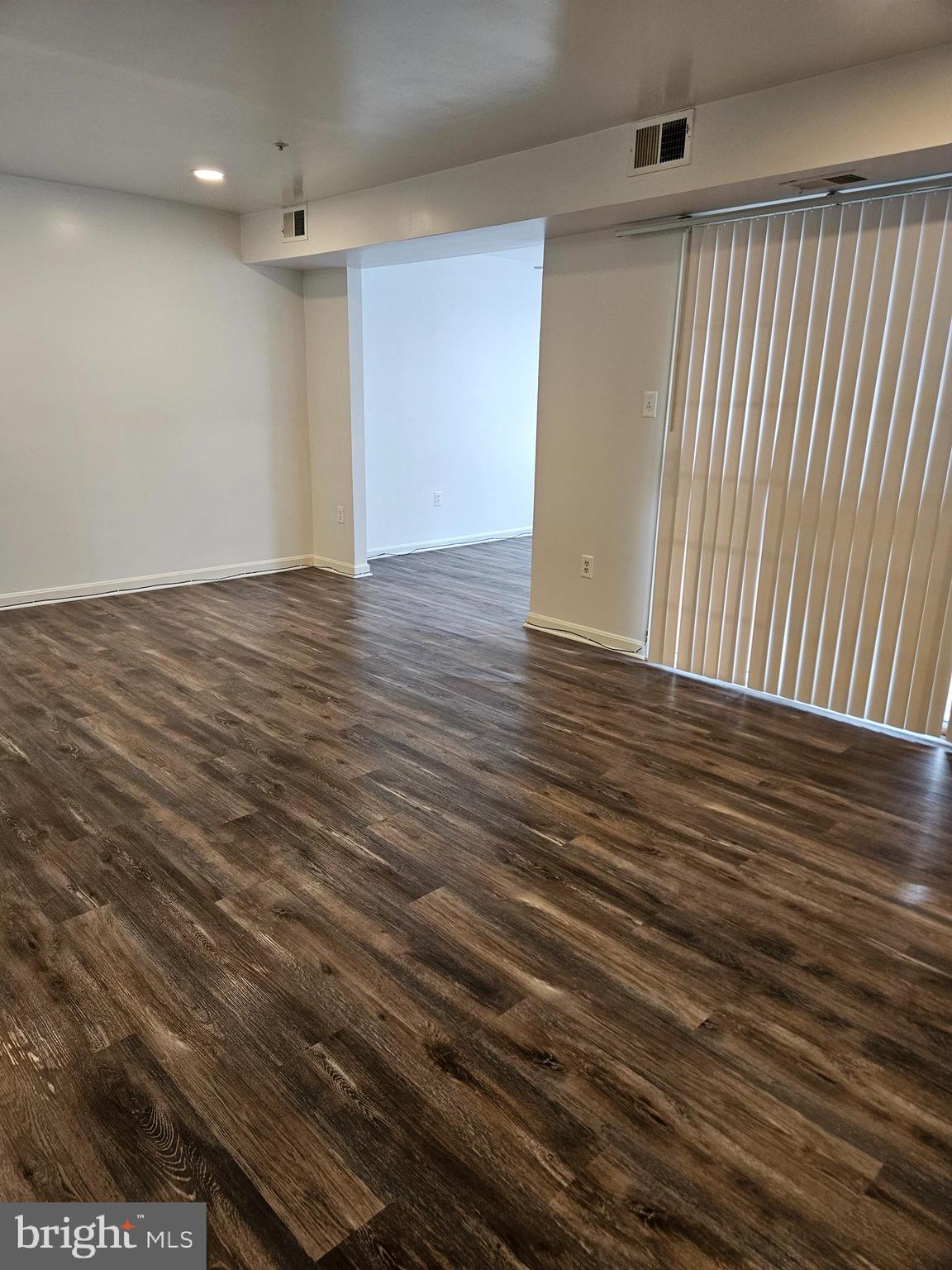 ROSECROFT COMMONS - Residential Lease