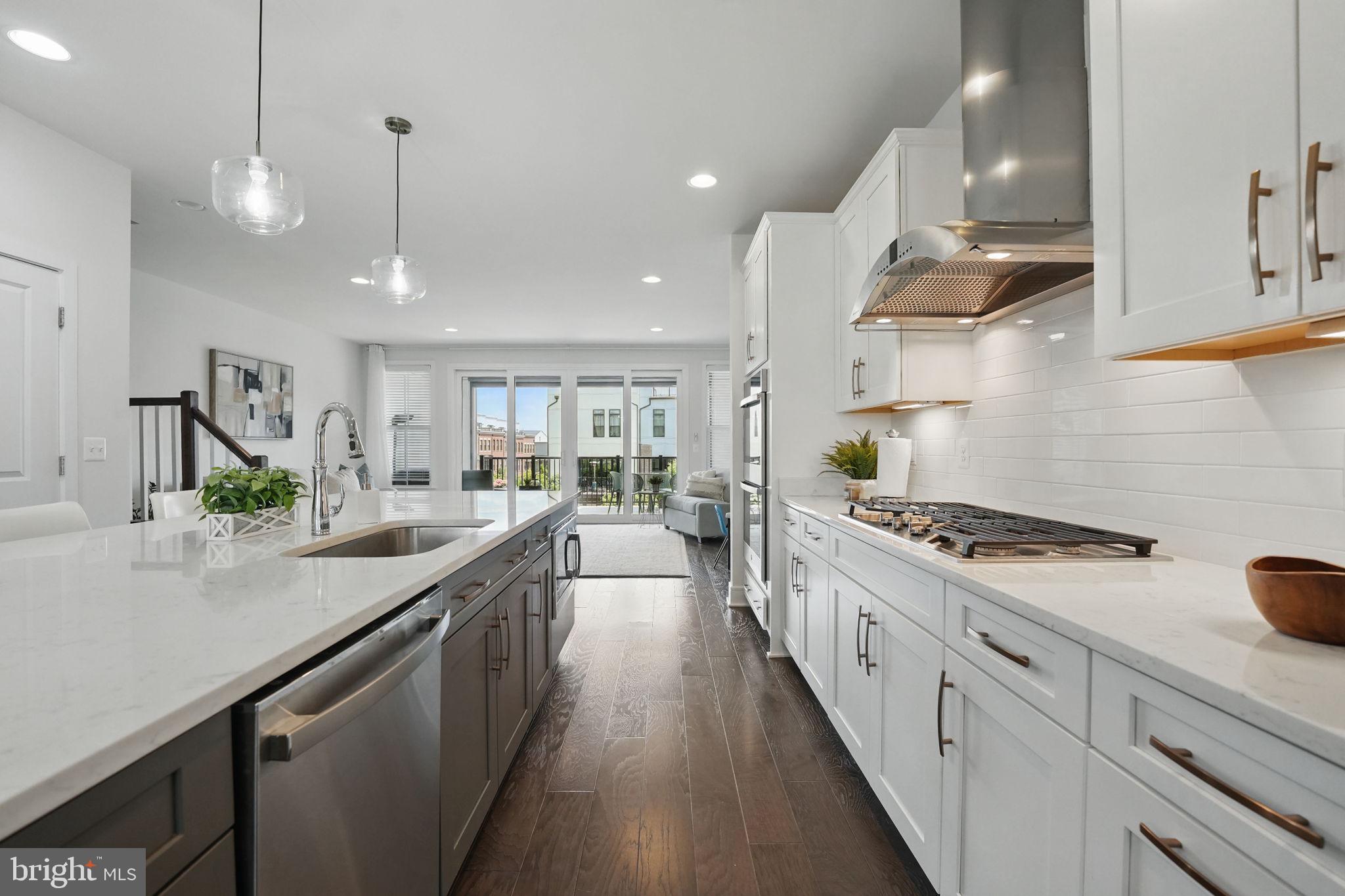 BRAMBLETON TOWN CENTER - Residential