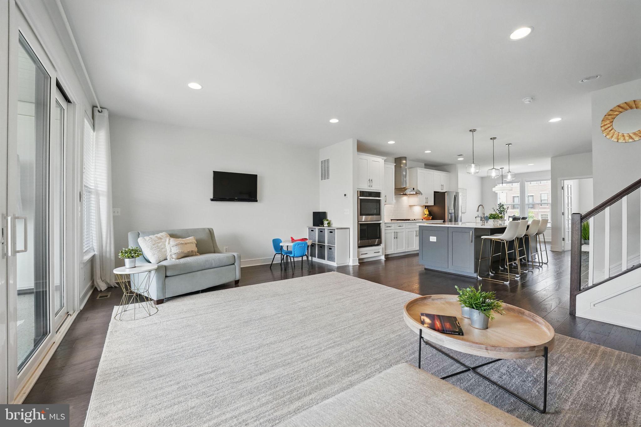 BRAMBLETON TOWN CENTER - Residential