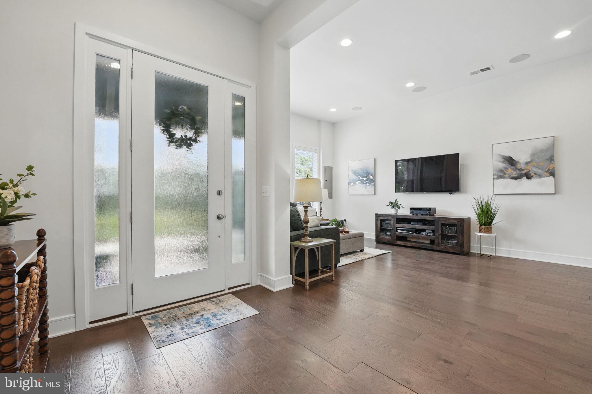 BRAMBLETON TOWN CENTER - Residential