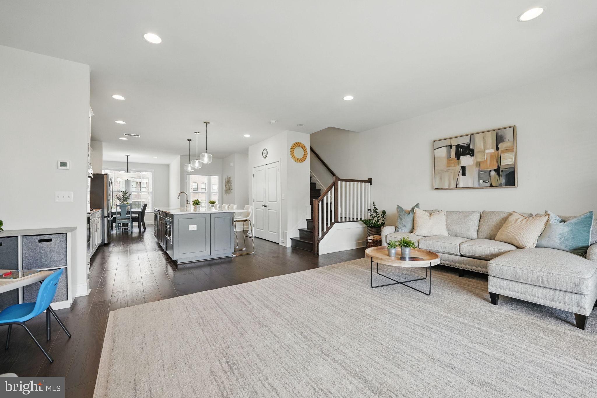 BRAMBLETON TOWN CENTER - Residential