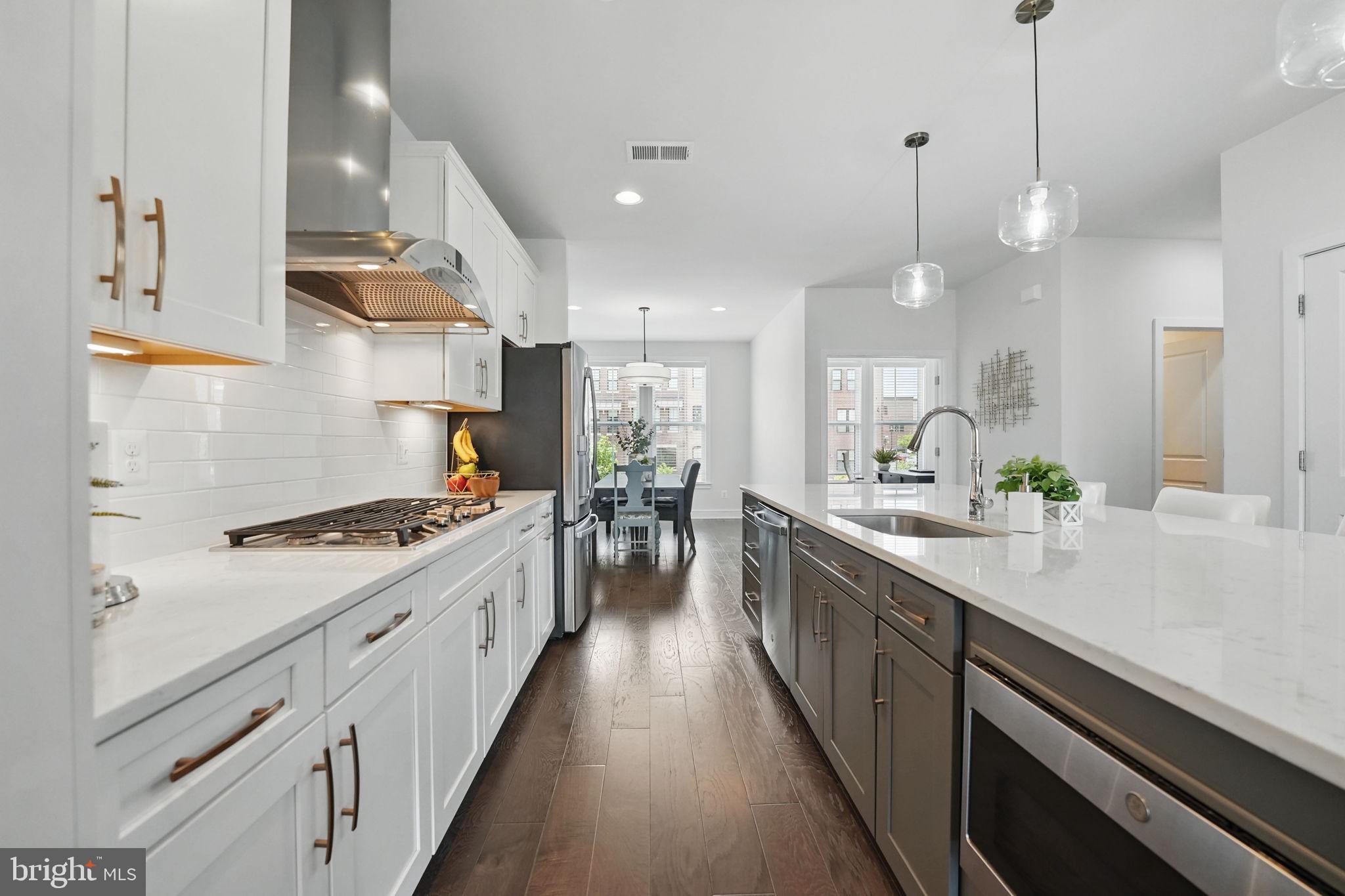 BRAMBLETON TOWN CENTER - Residential