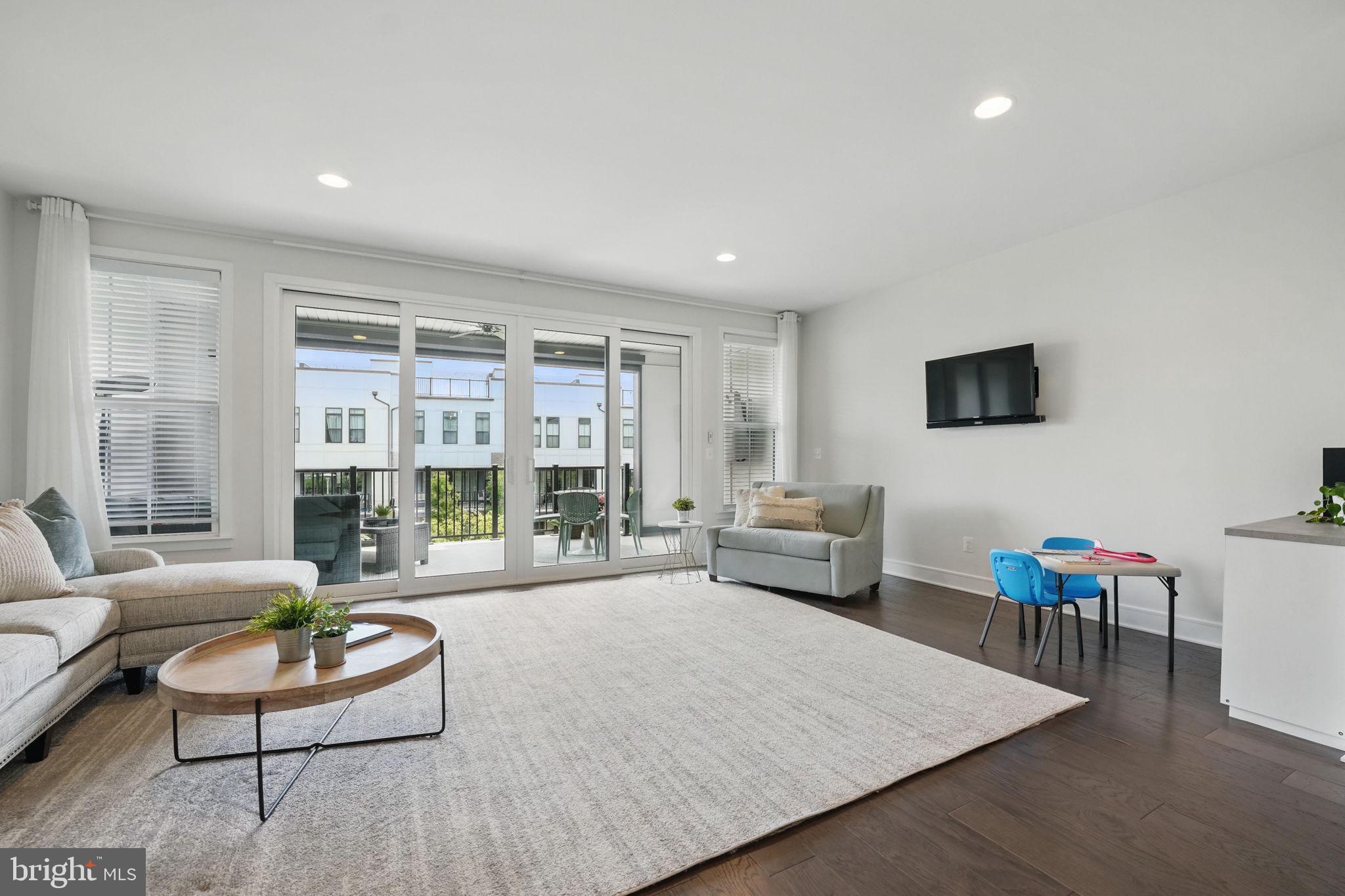 BRAMBLETON TOWN CENTER - Residential