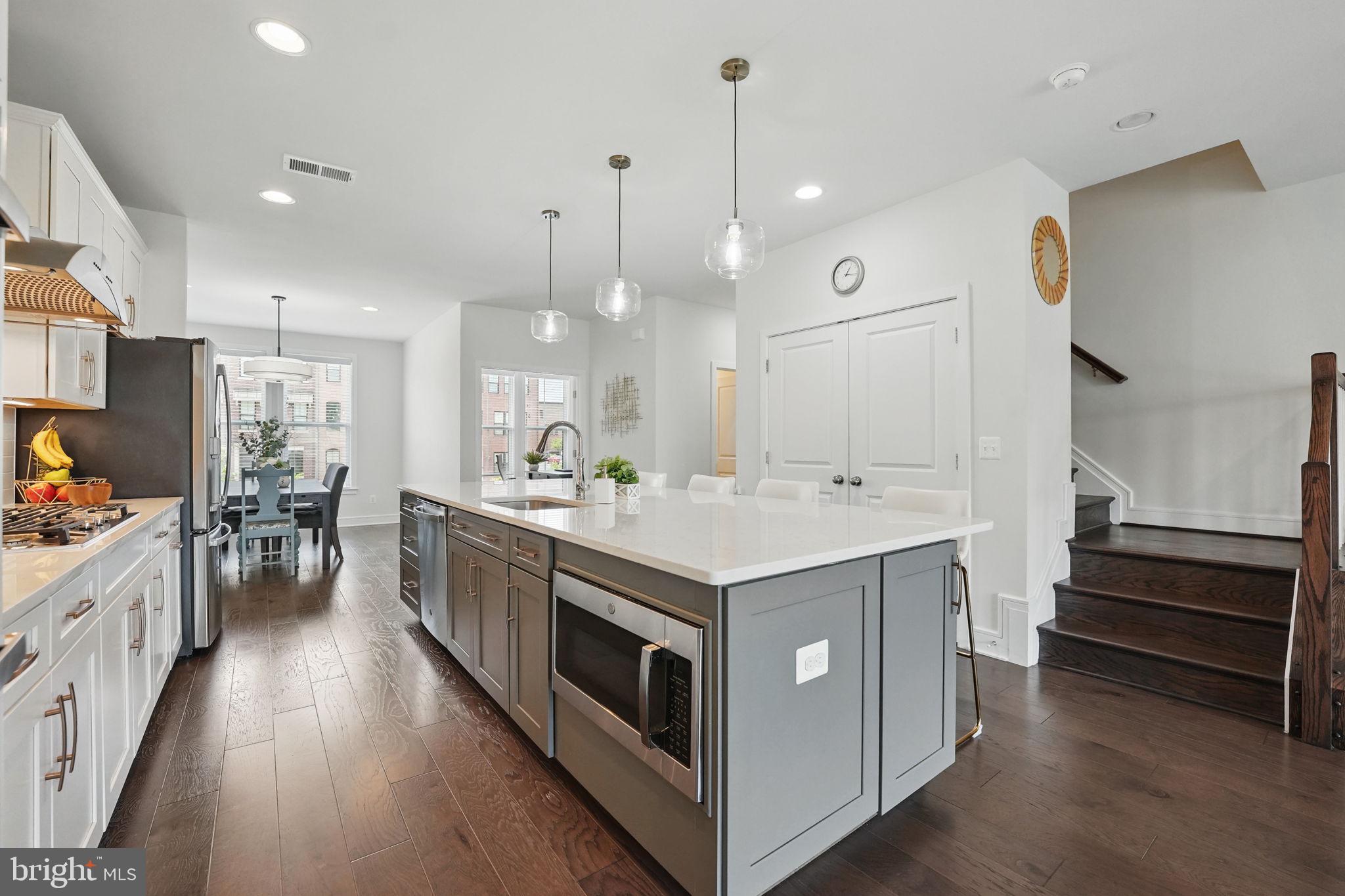 BRAMBLETON TOWN CENTER - Residential