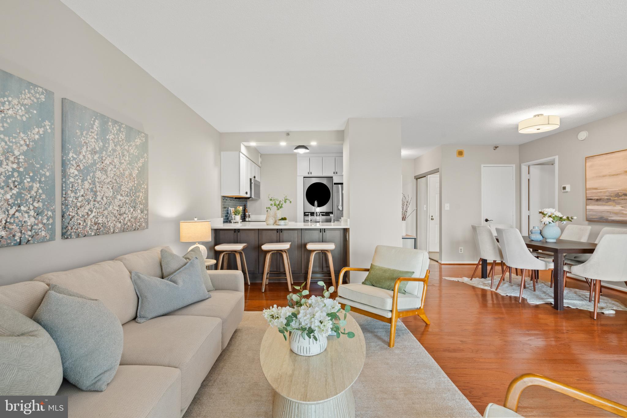 900 N STAFFORD STREET 2006