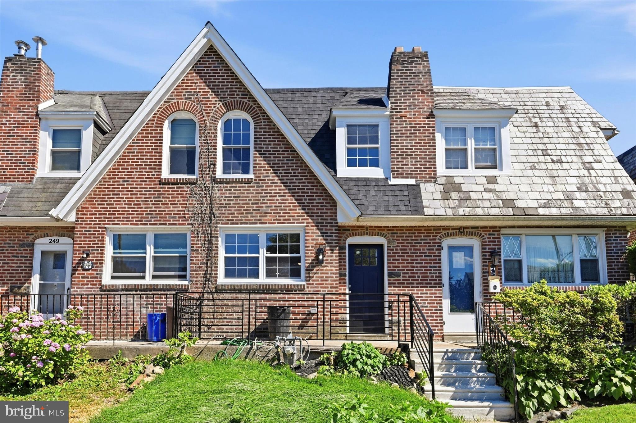 247 N LINDEN AVENUE