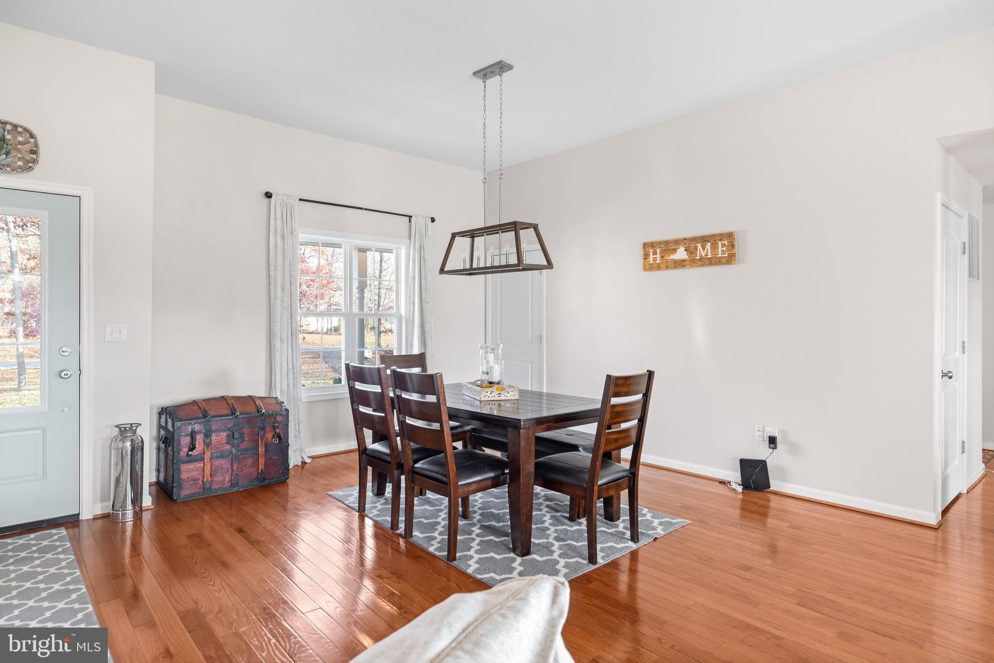 CHRISTO REY - Residential