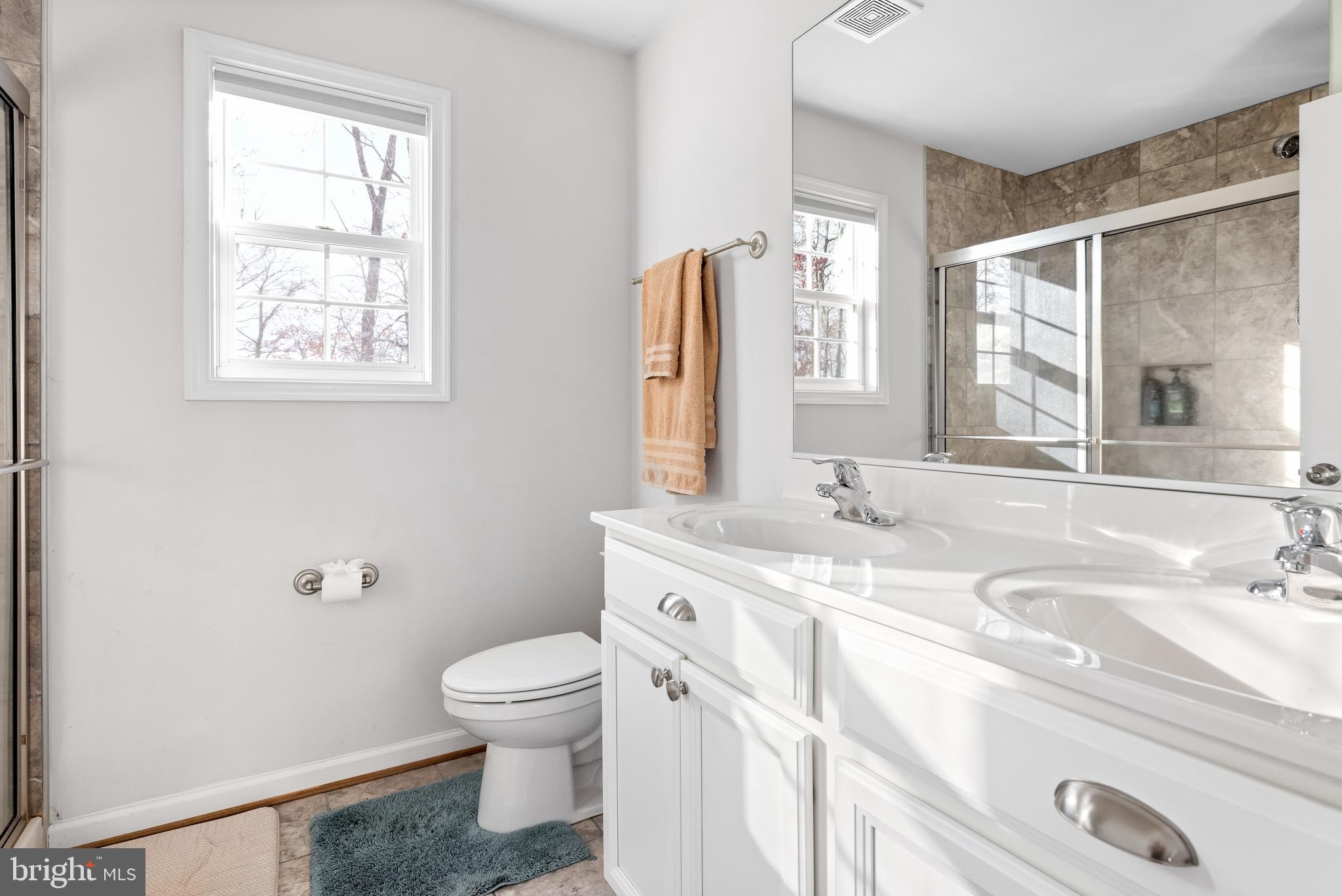 CHRISTO REY - Residential