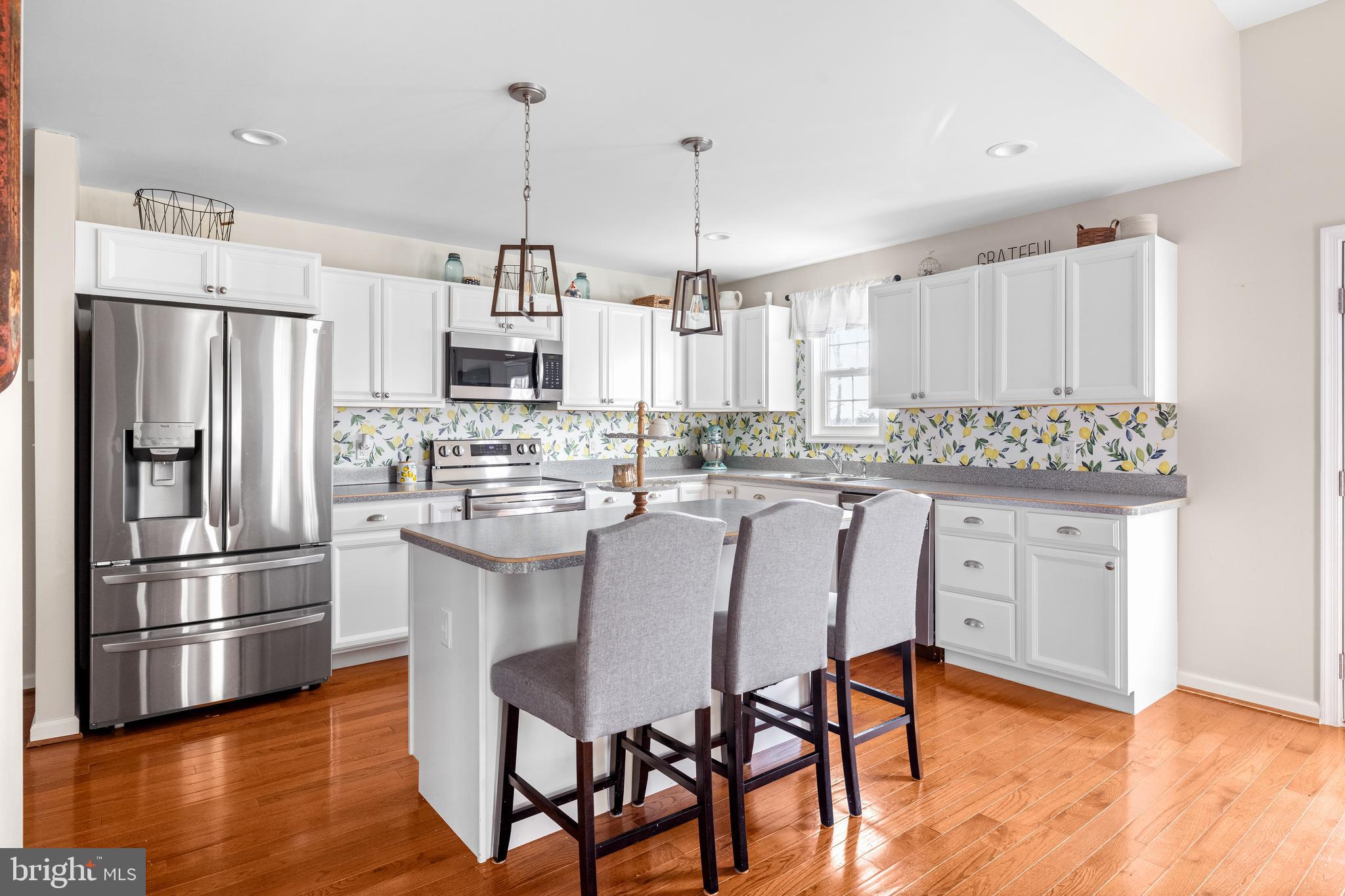 CHRISTO REY - Residential