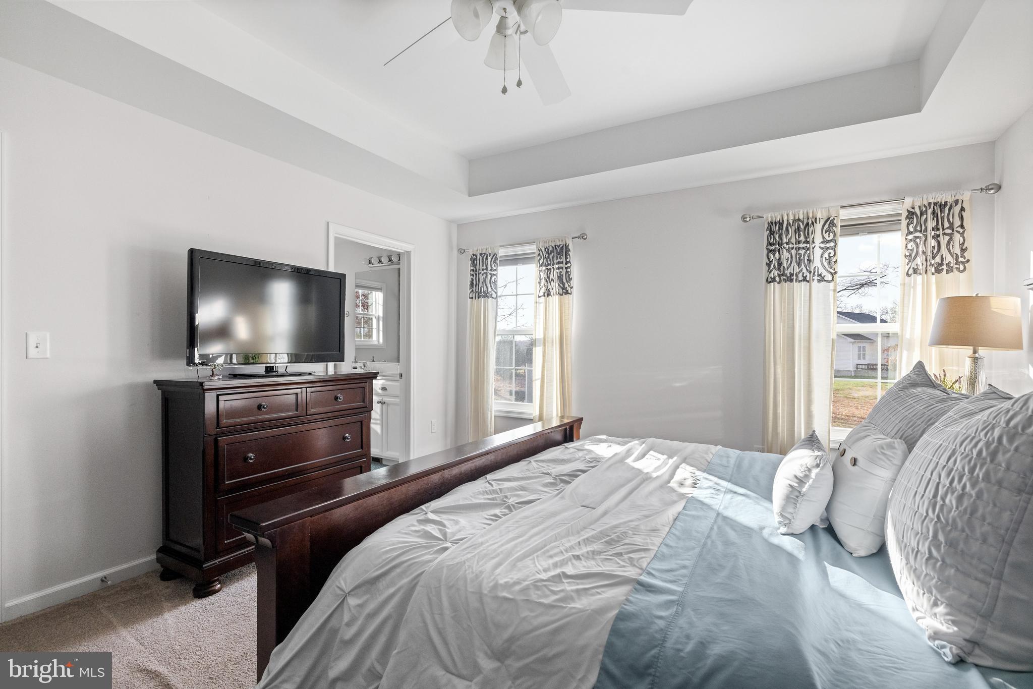 CHRISTO REY - Residential