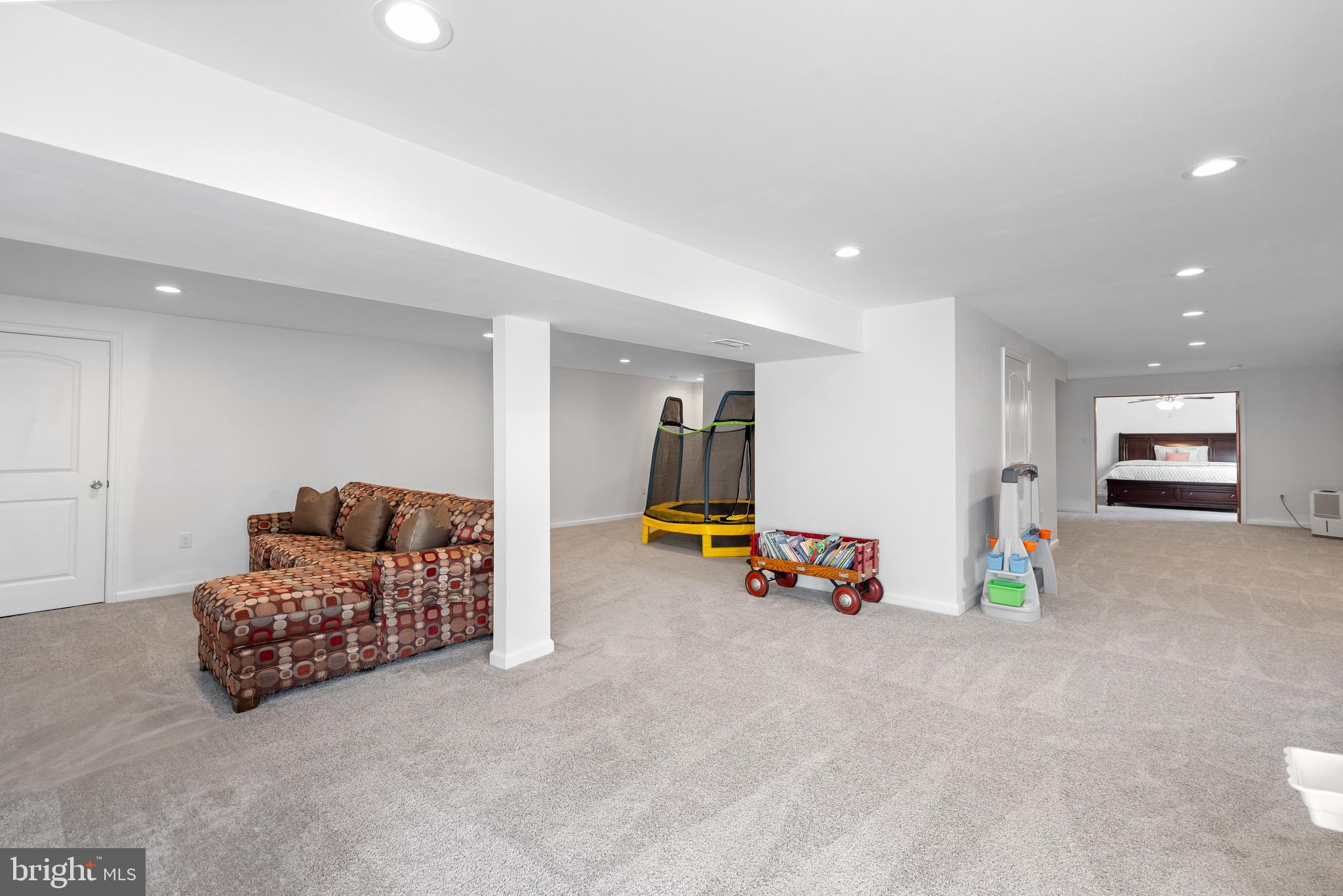 CHRISTO REY - Residential