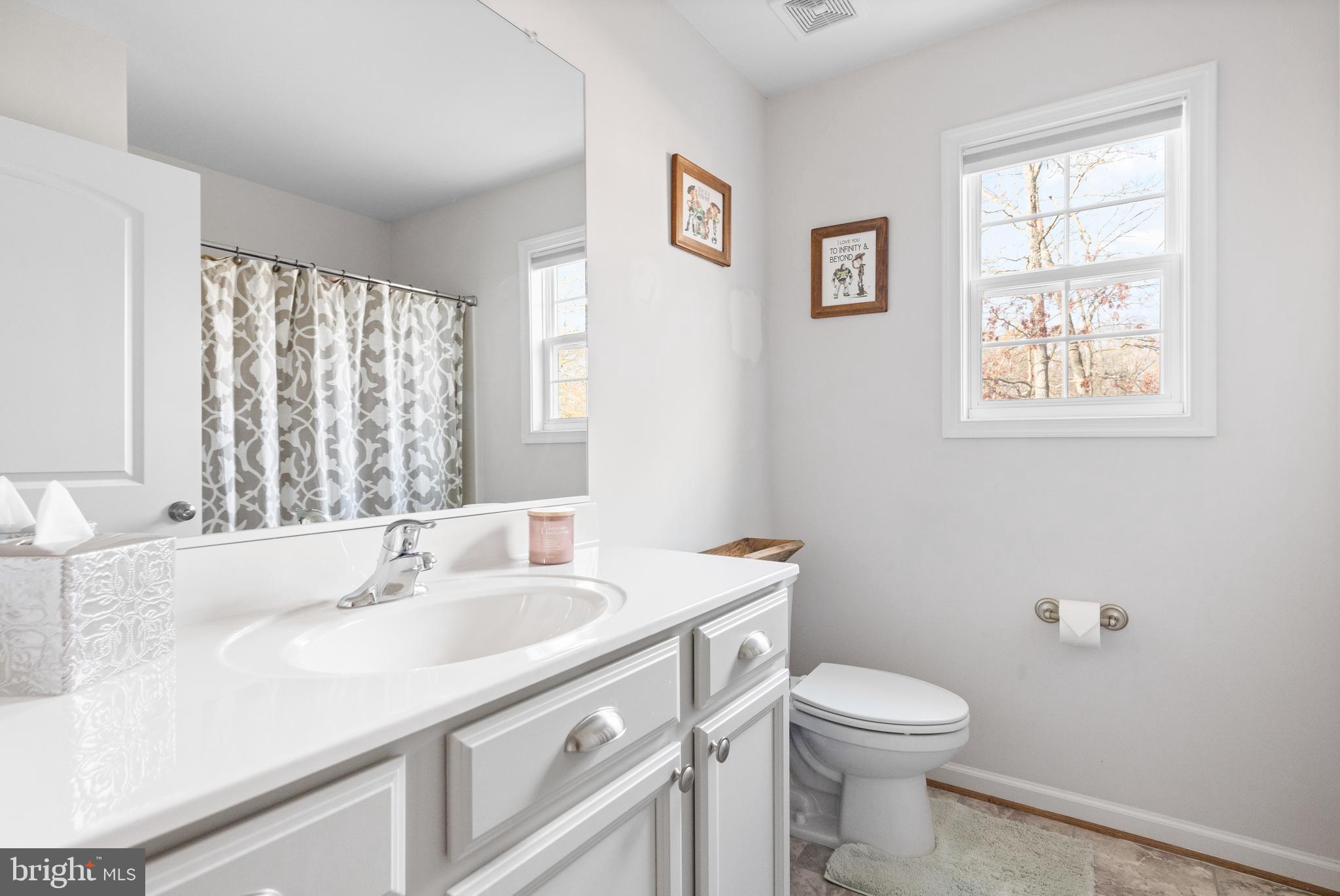 CHRISTO REY - Residential