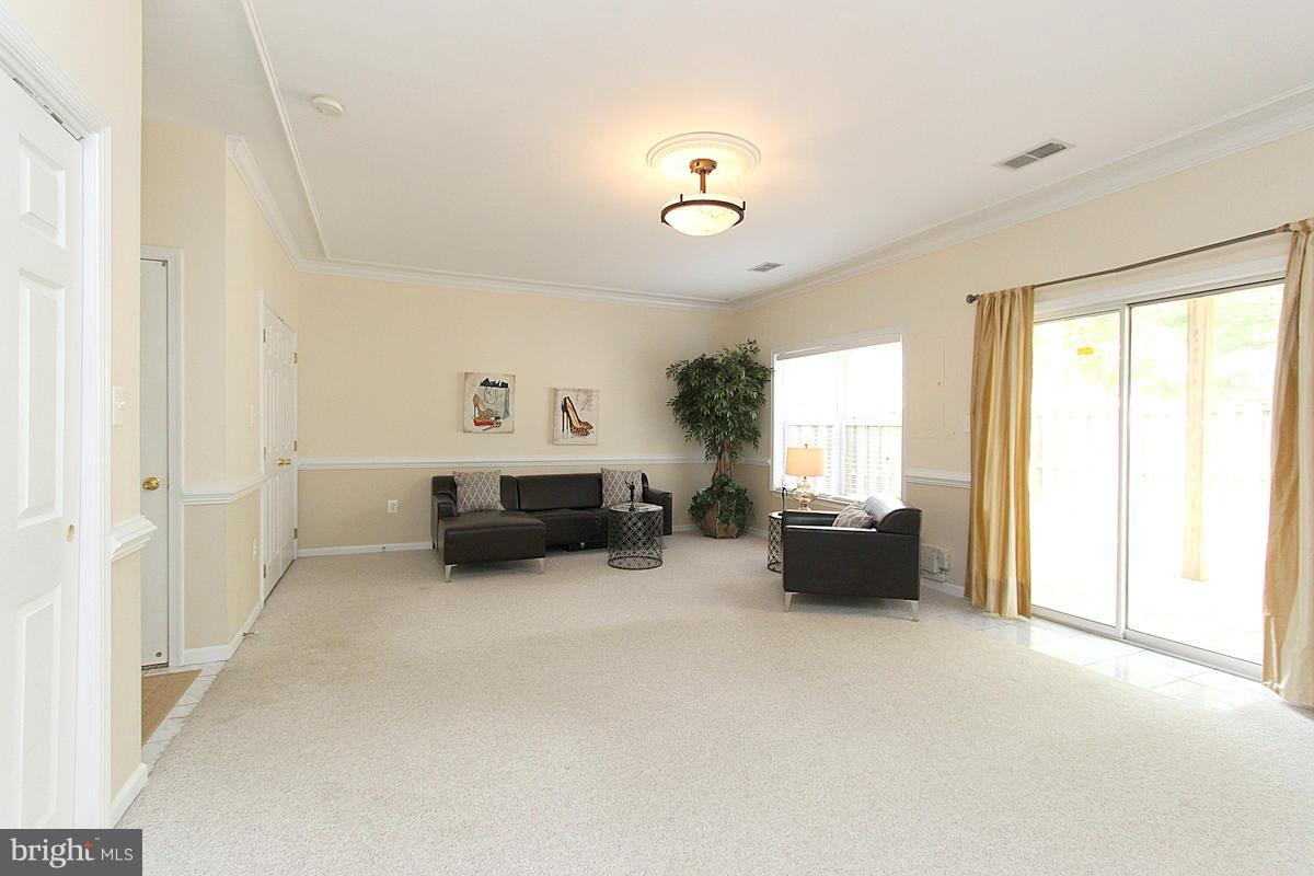 CASCADES - Residential Lease