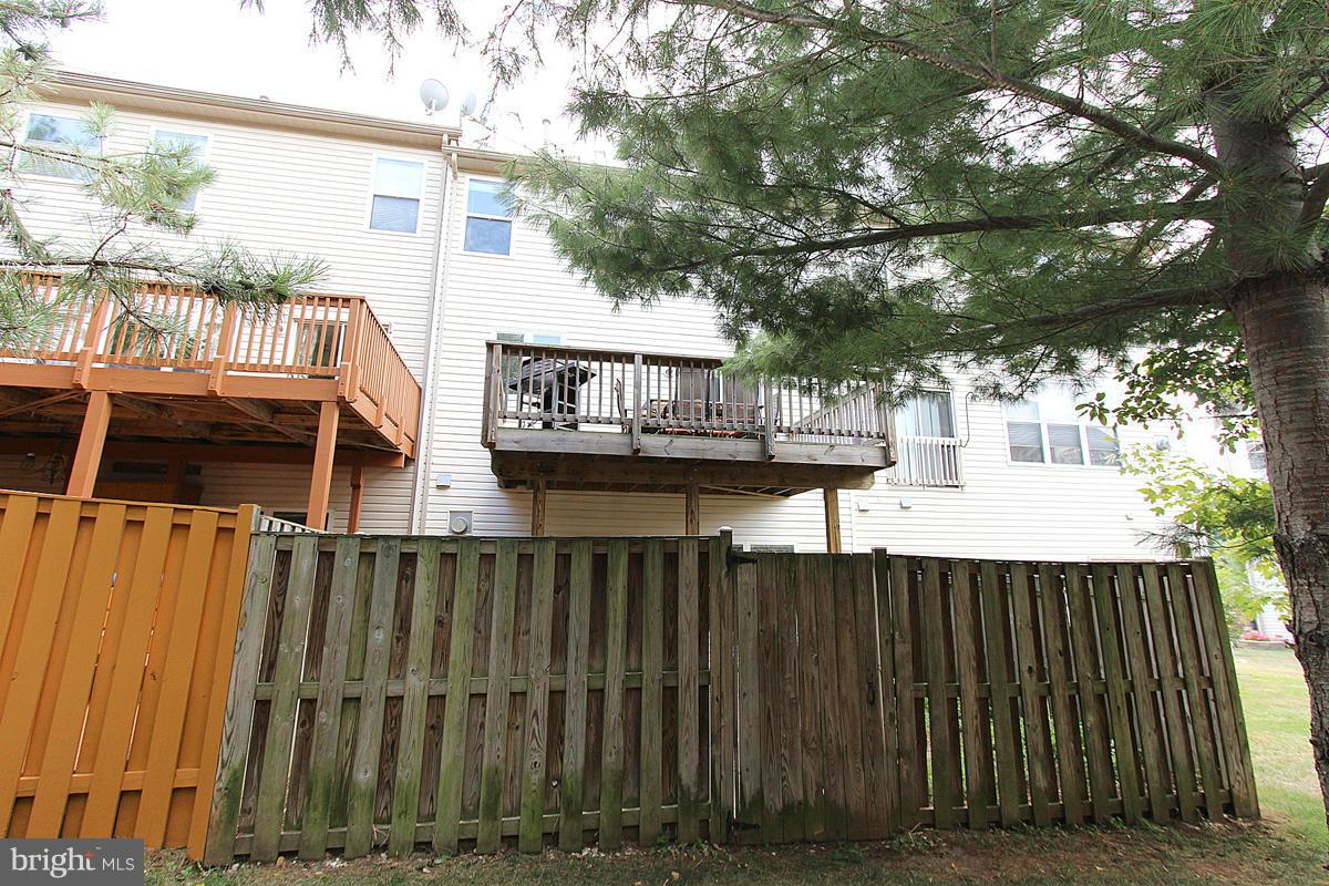 CASCADES - Residential Lease