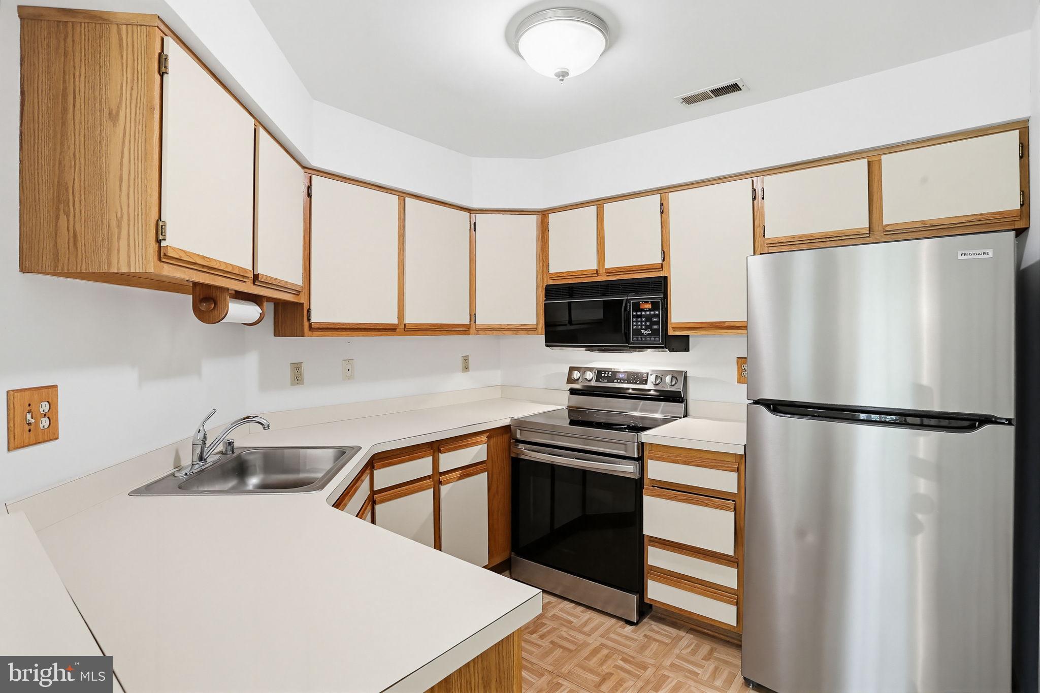 DORSEY HALL - Residential