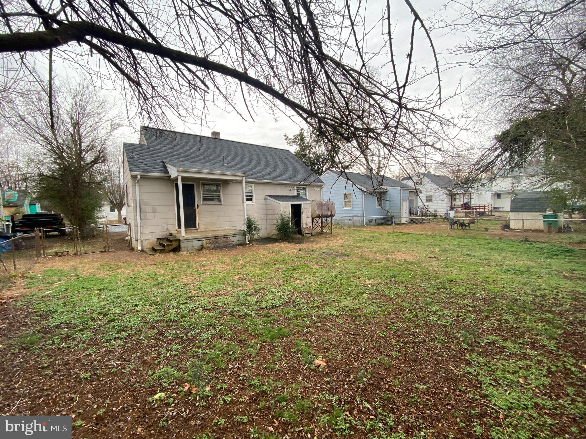 MAYFIELD - Residential Lease
