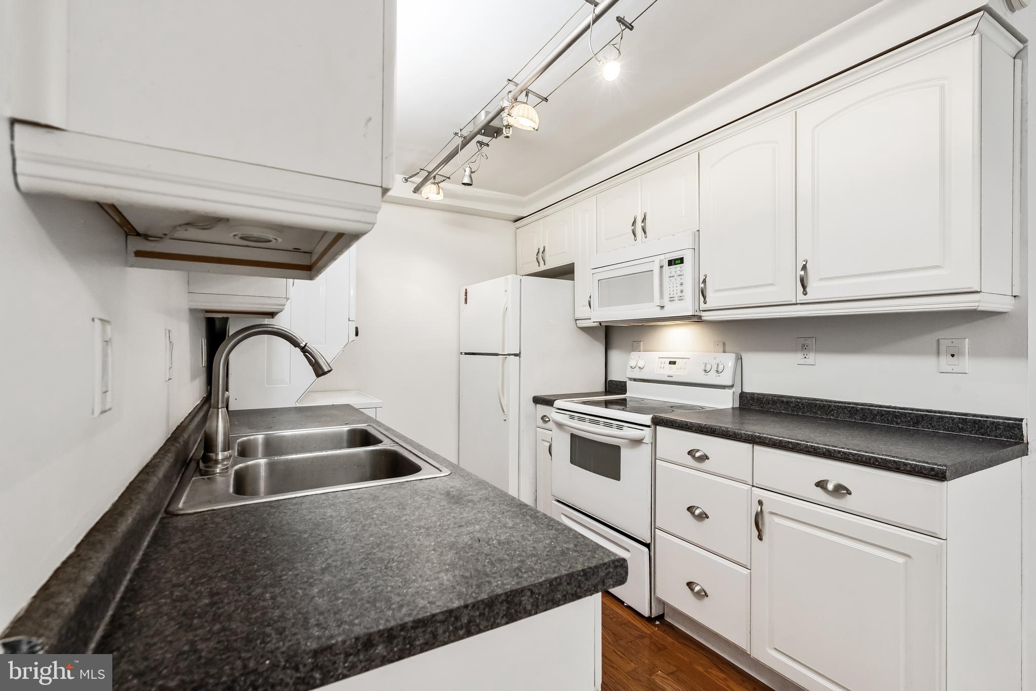 HIGHPOINTE - Residential Lease