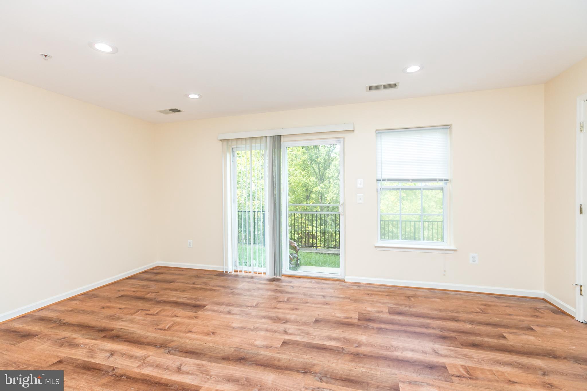 WATERS EDGE - Residential Lease