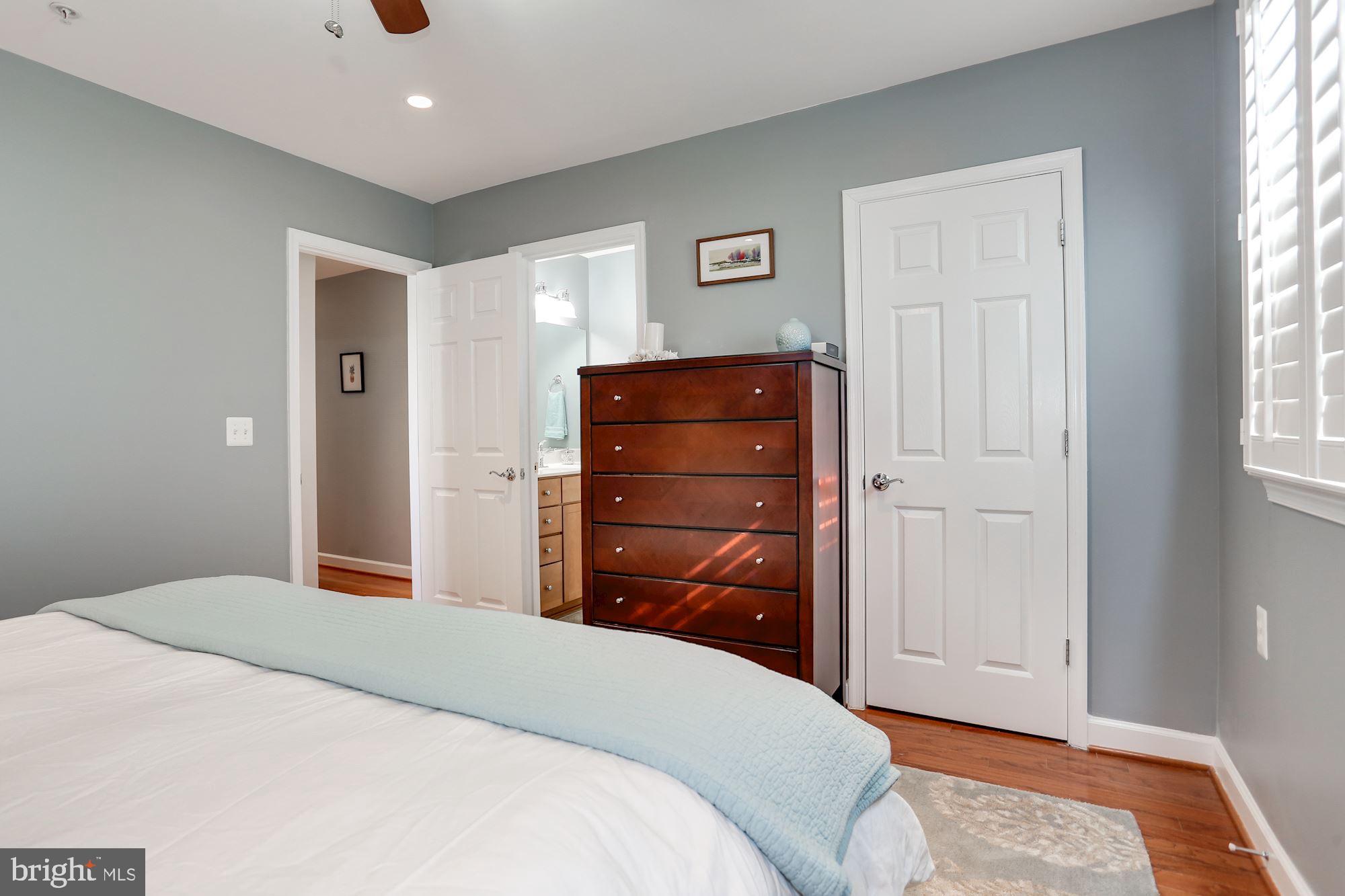 WEST VILLAGE OF SHIRLINGTON - Residential