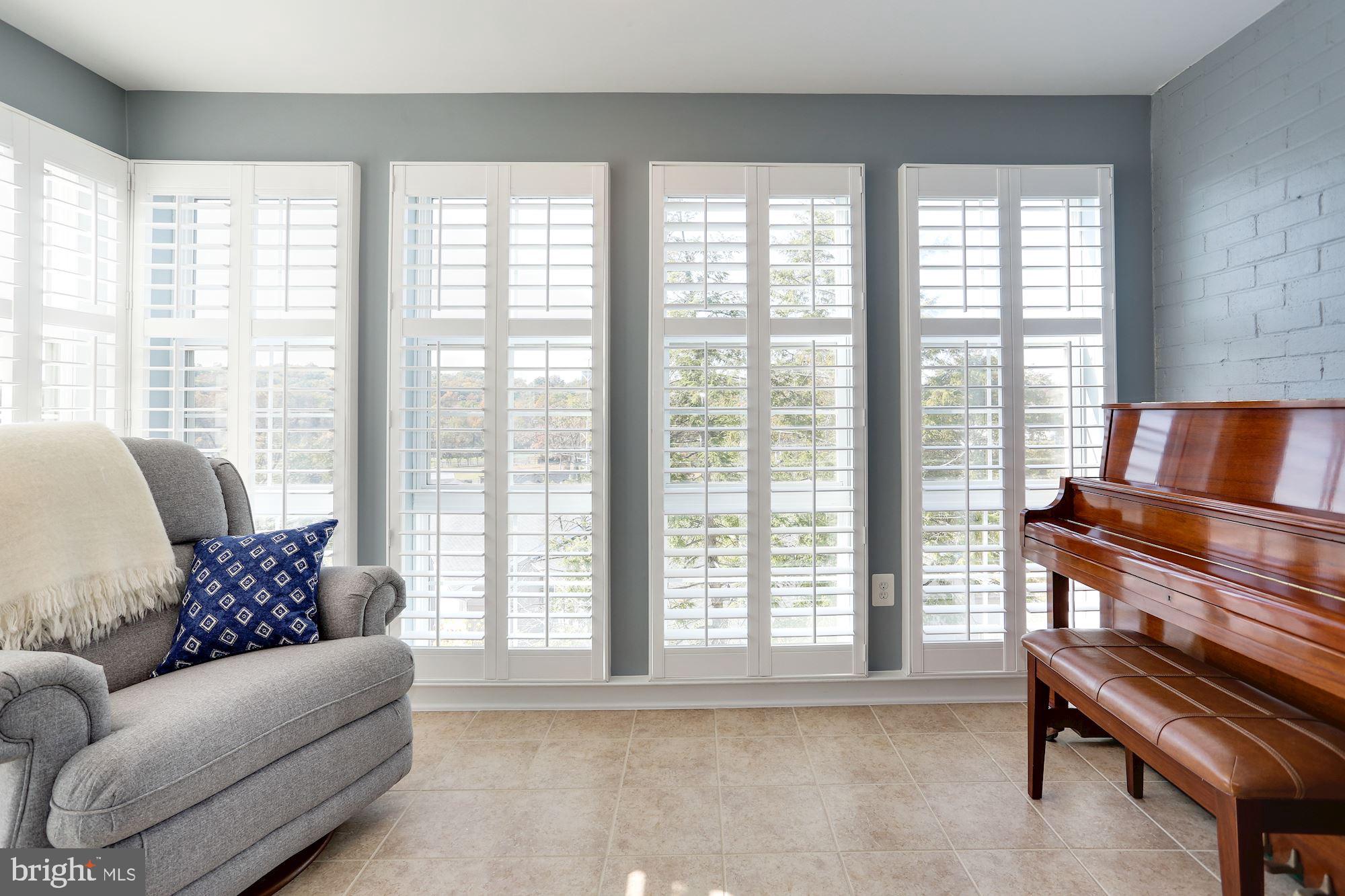 WEST VILLAGE OF SHIRLINGTON - Residential