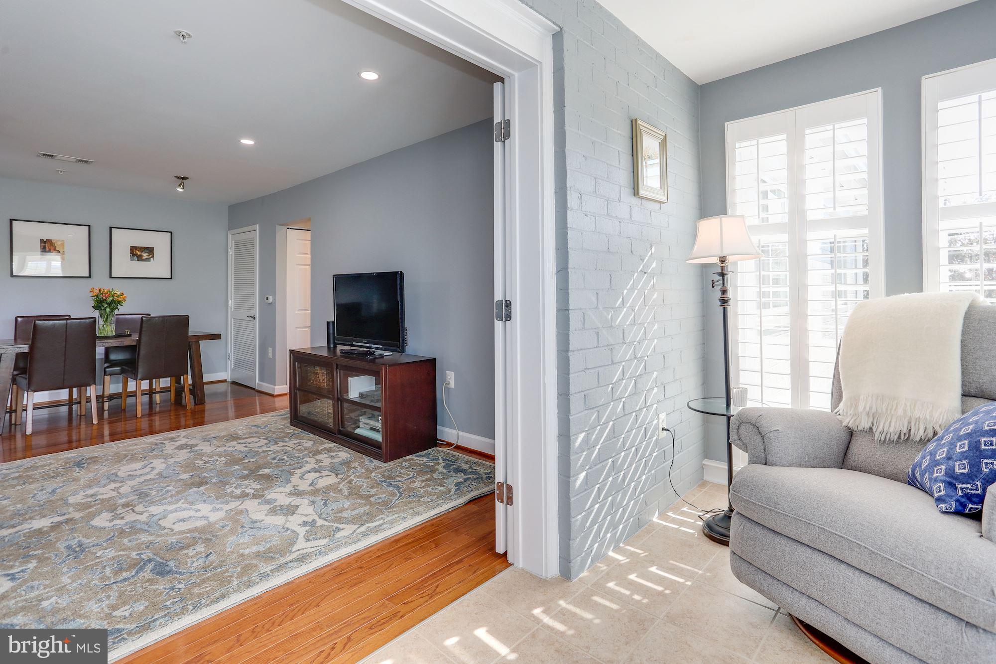 WEST VILLAGE OF SHIRLINGTON - Residential