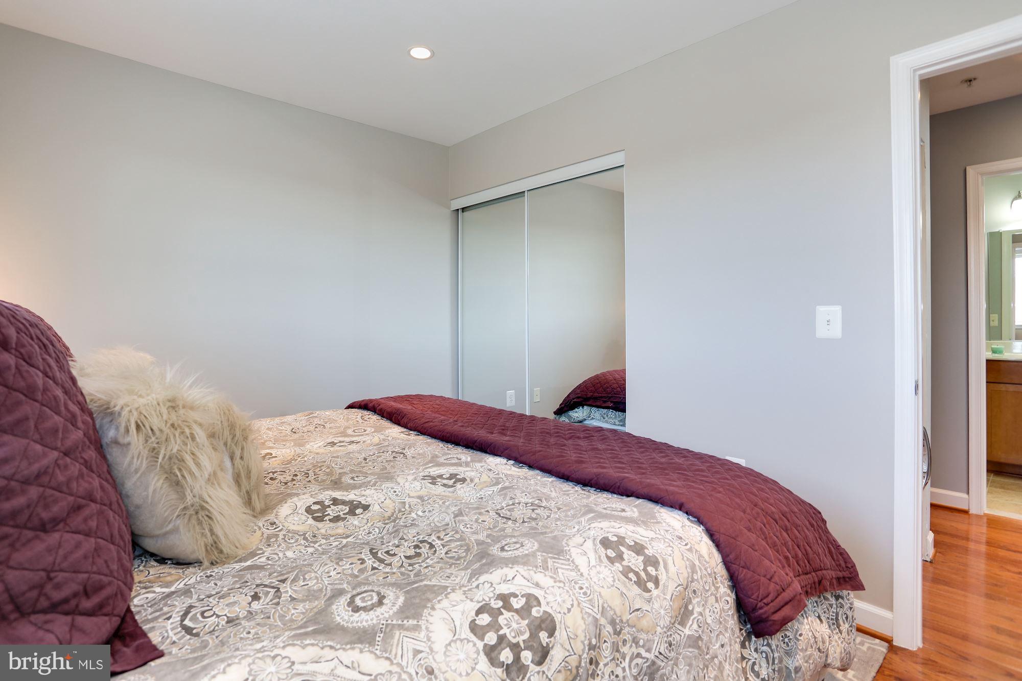 WEST VILLAGE OF SHIRLINGTON - Residential