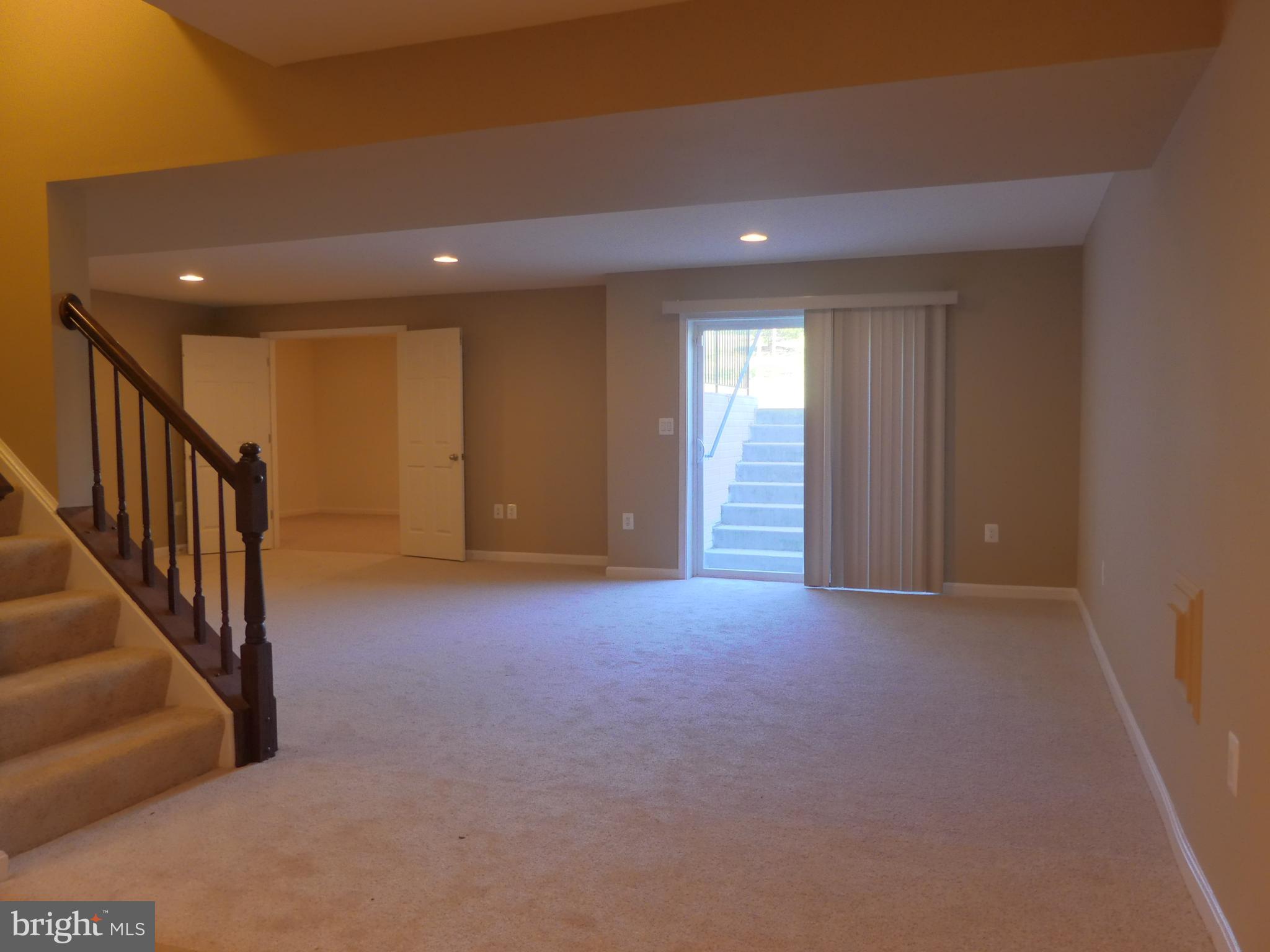 PORT POTOMAC - Residential