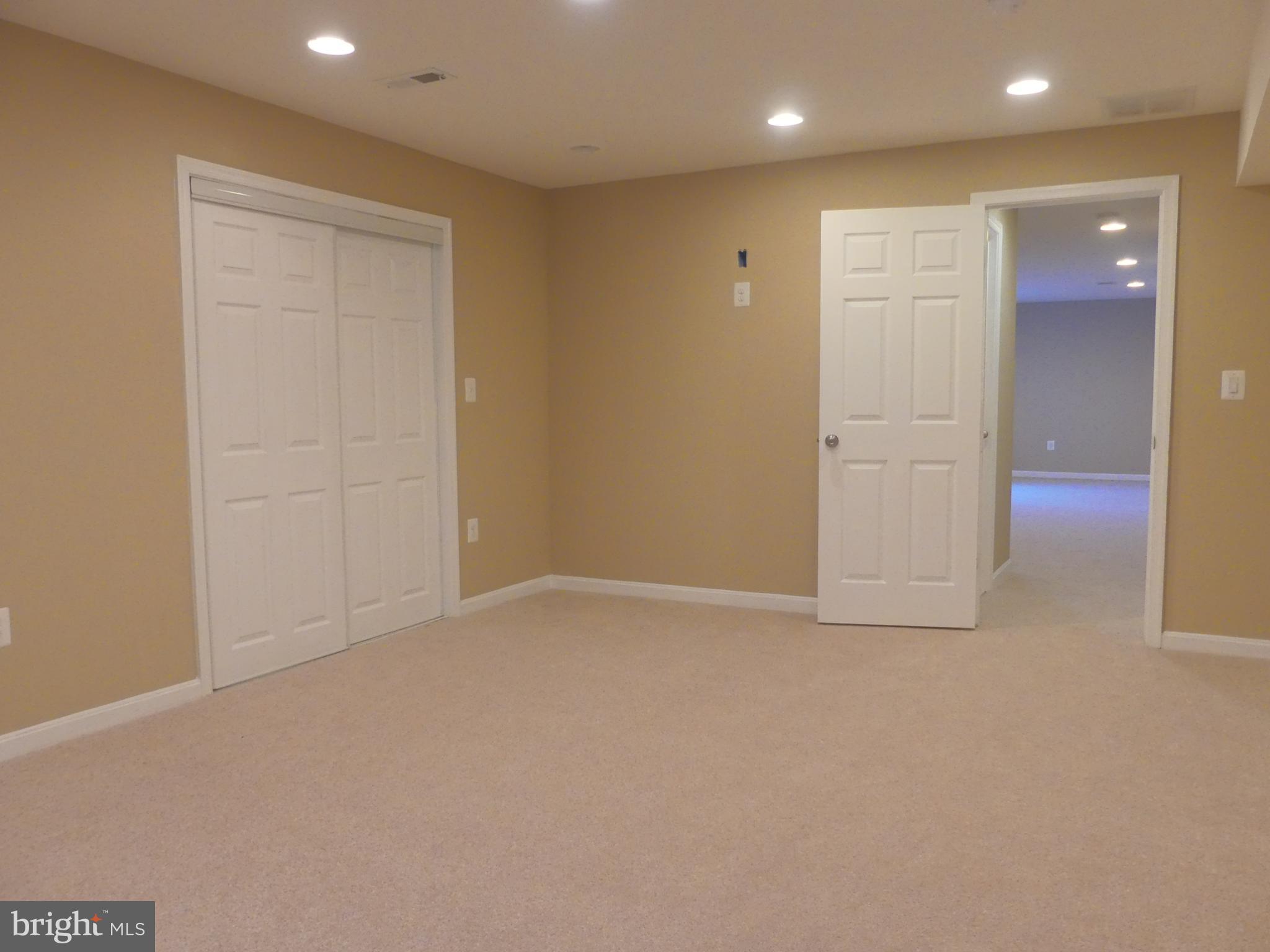 PORT POTOMAC - Residential