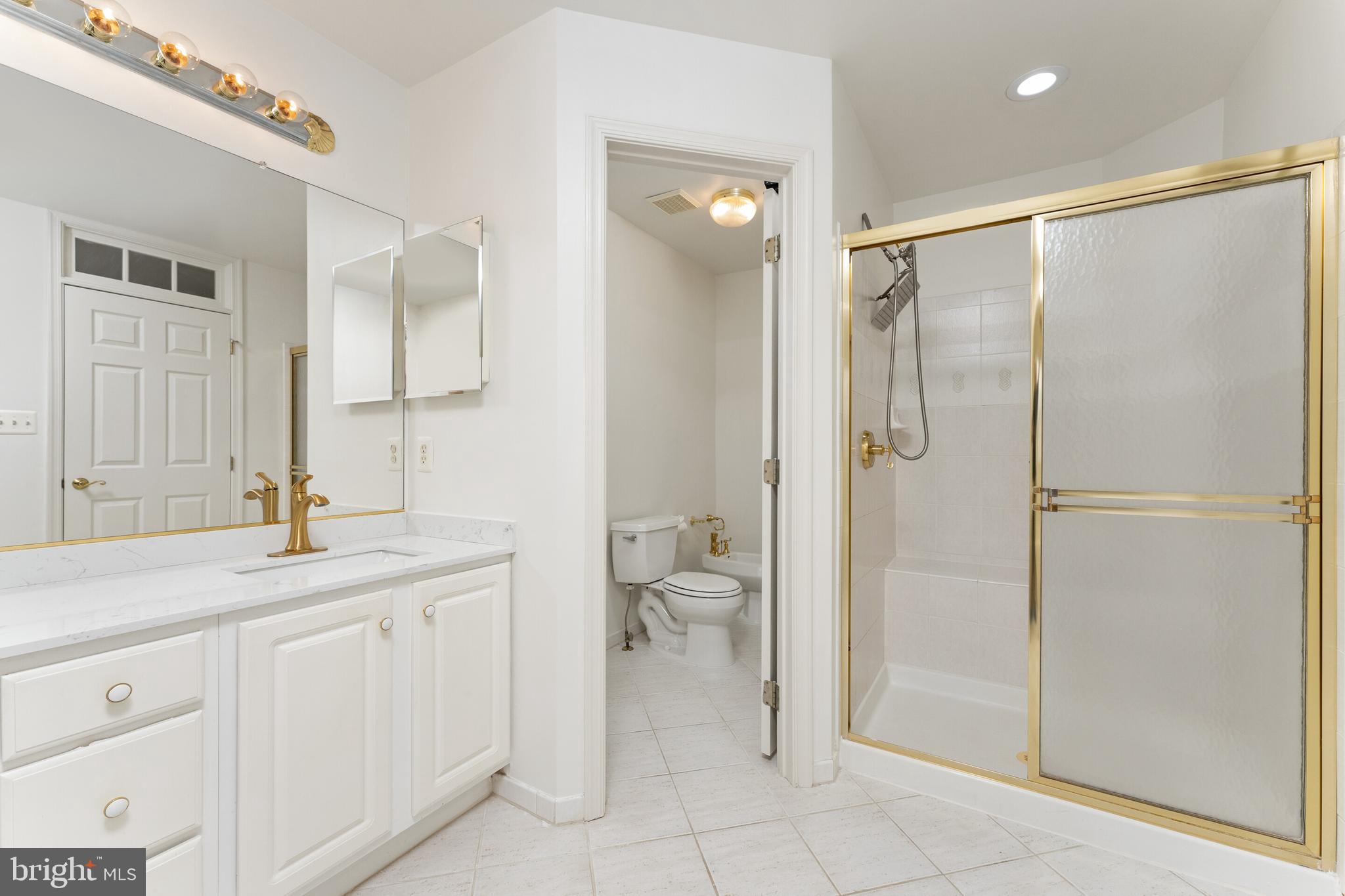 EDGEMOORE MANOR - Residential