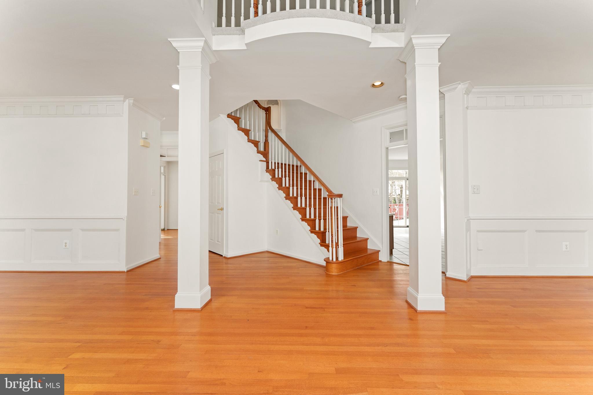 EDGEMOORE MANOR - Residential