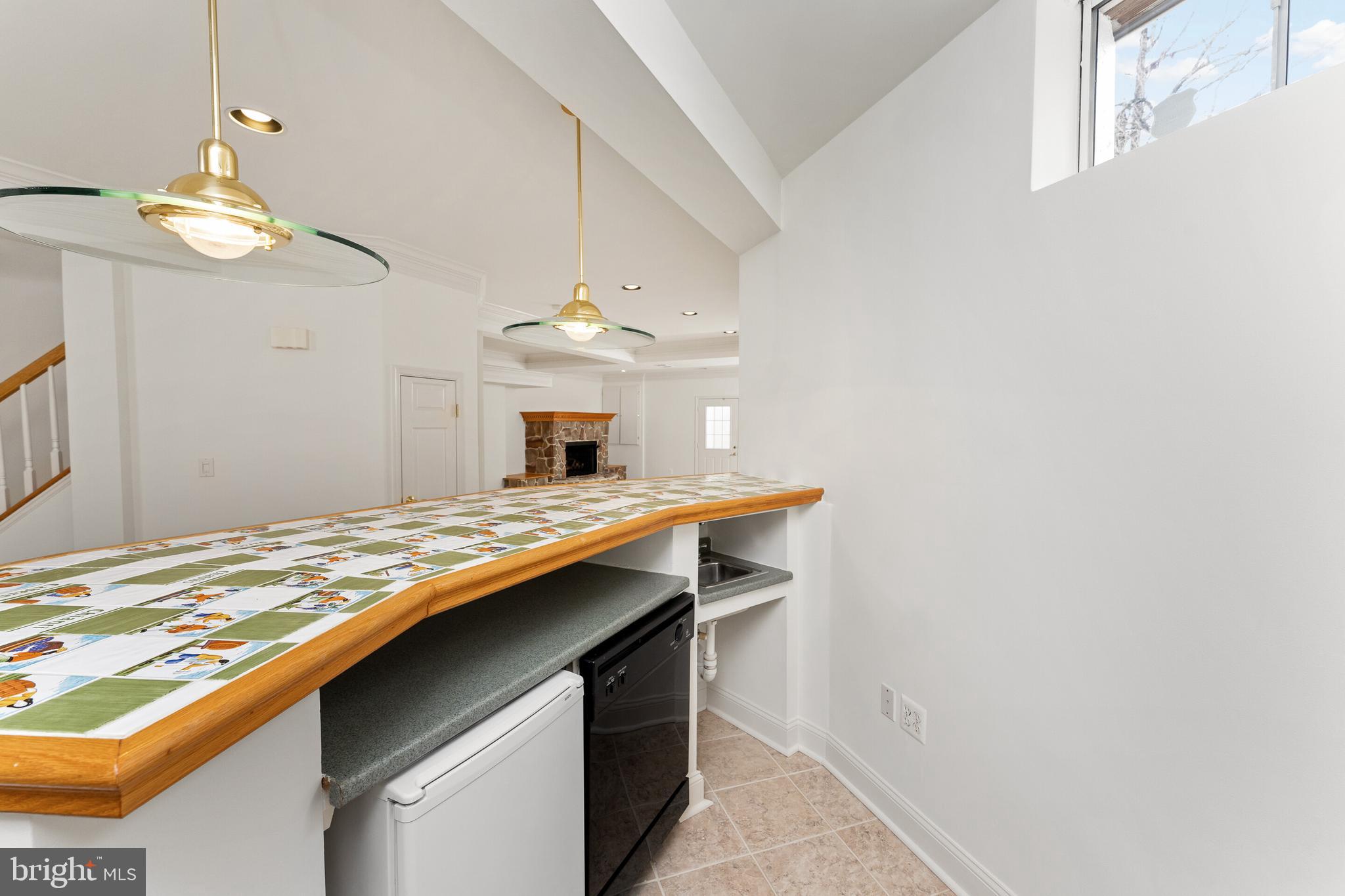 EDGEMOORE MANOR - Residential