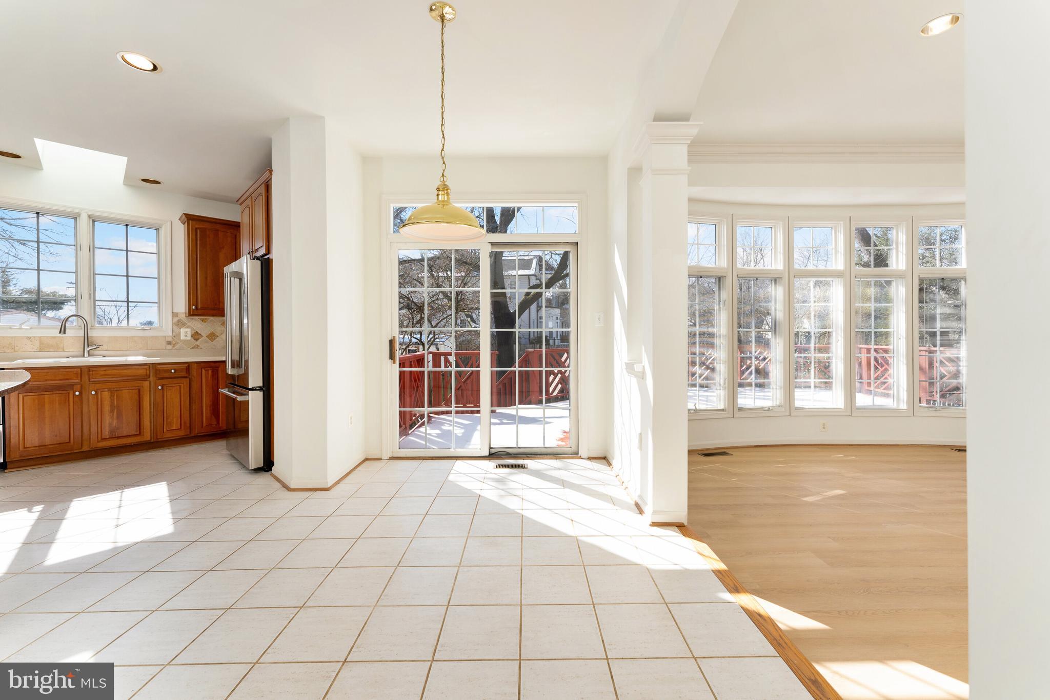 EDGEMOORE MANOR - Residential