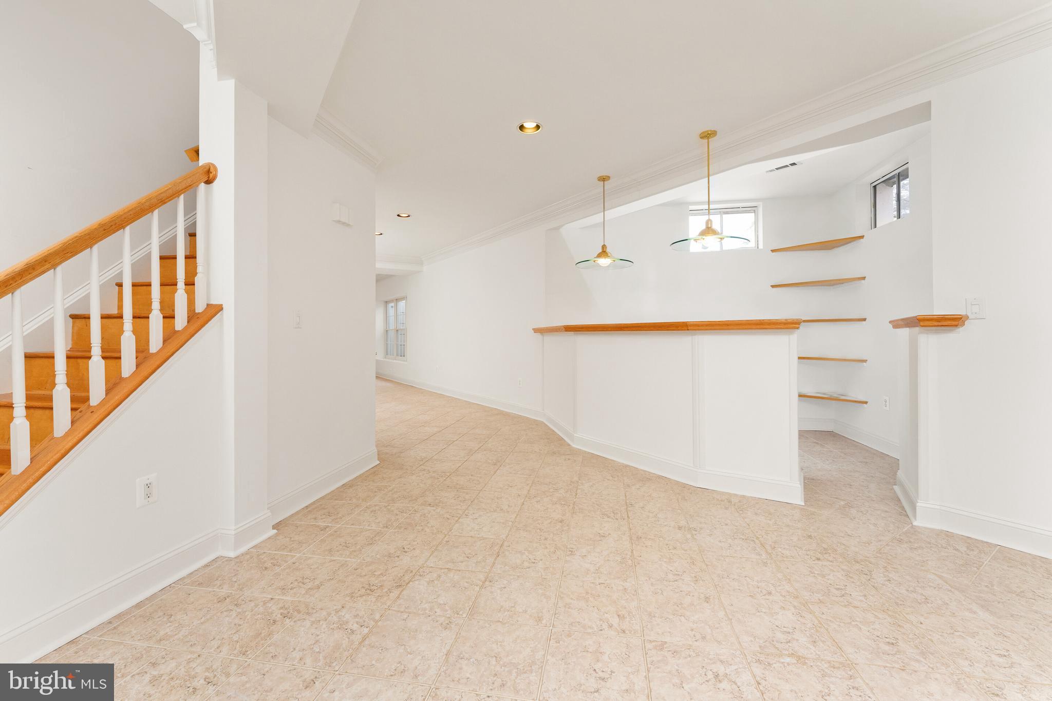 EDGEMOORE MANOR - Residential