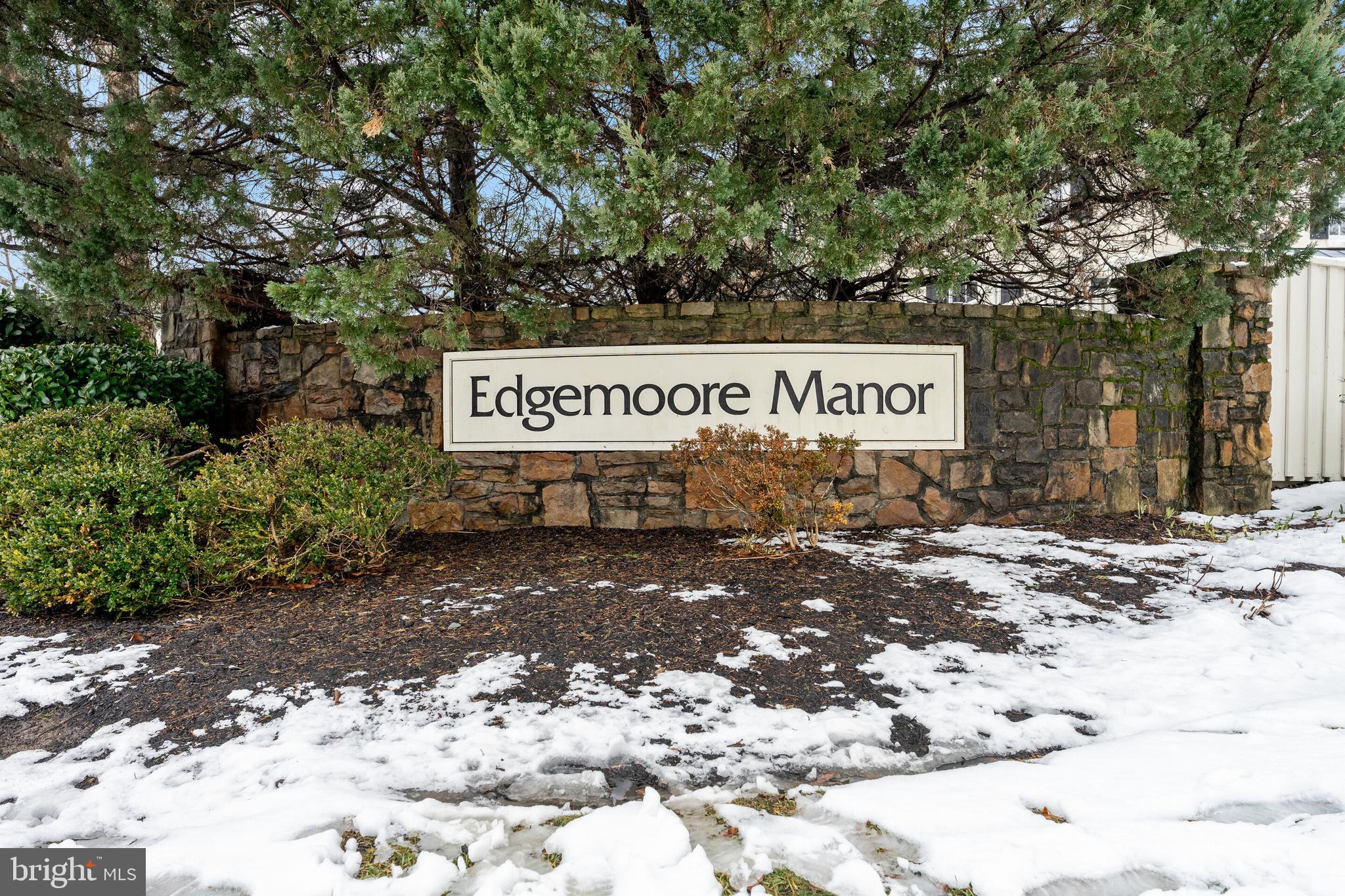 EDGEMOORE MANOR - Residential