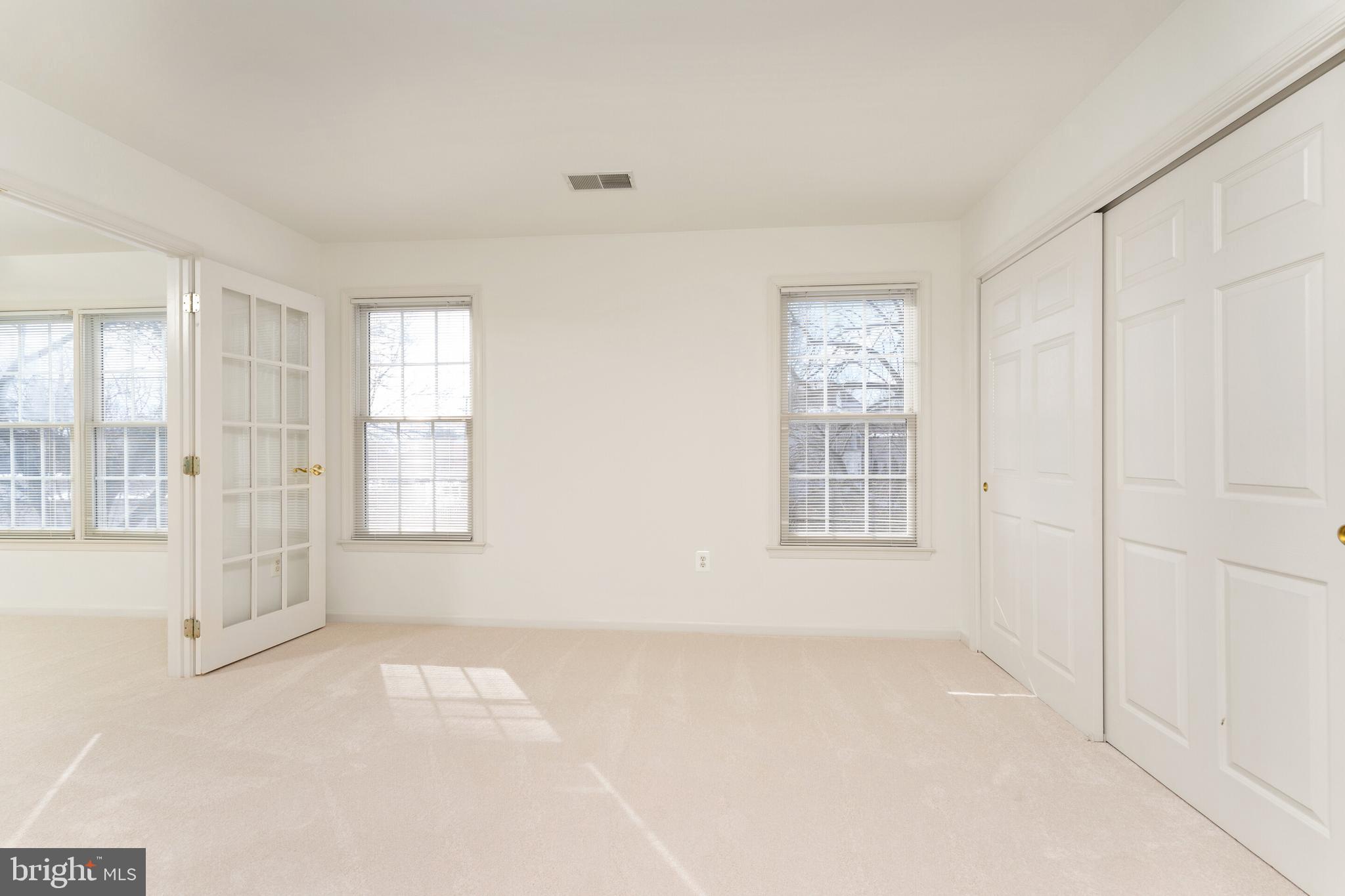 EDGEMOORE MANOR - Residential