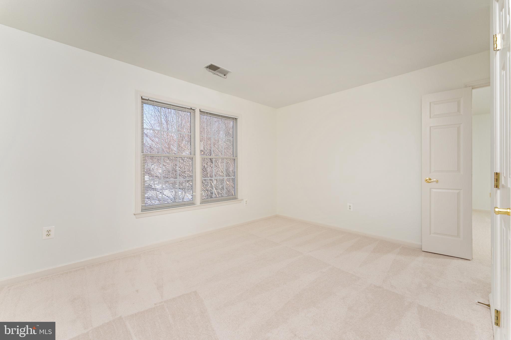 EDGEMOORE MANOR - Residential